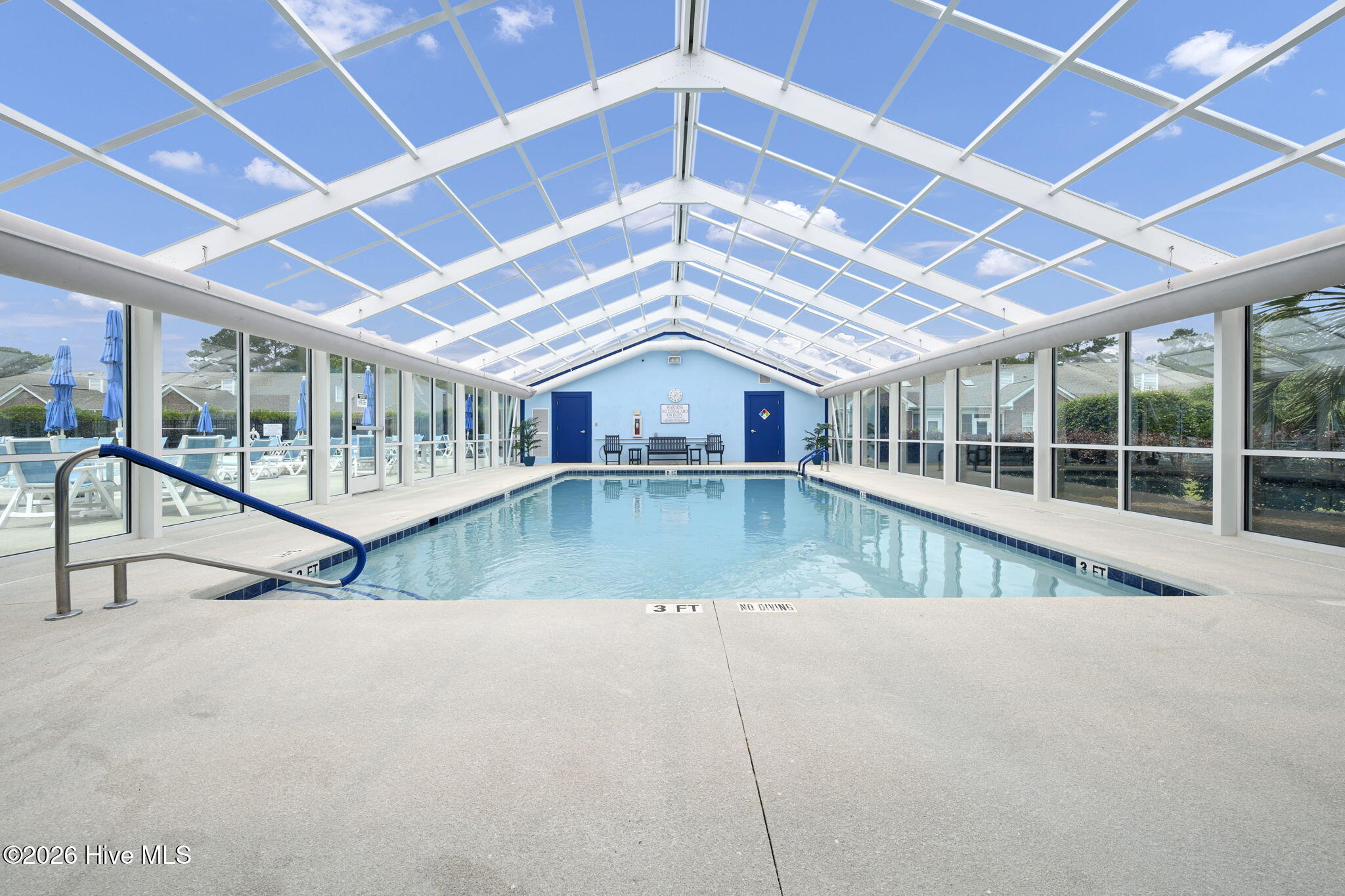 100557033 | Photo 57