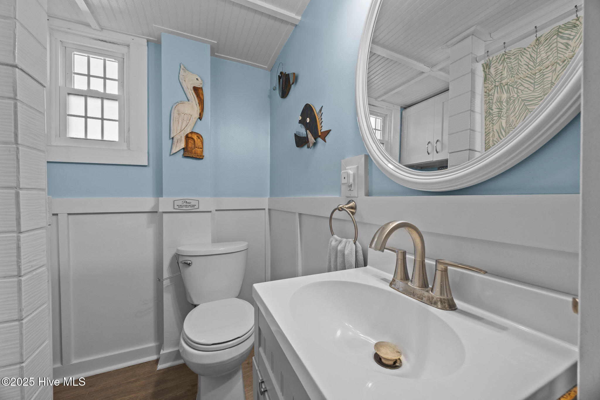 100532848 | Photo 42