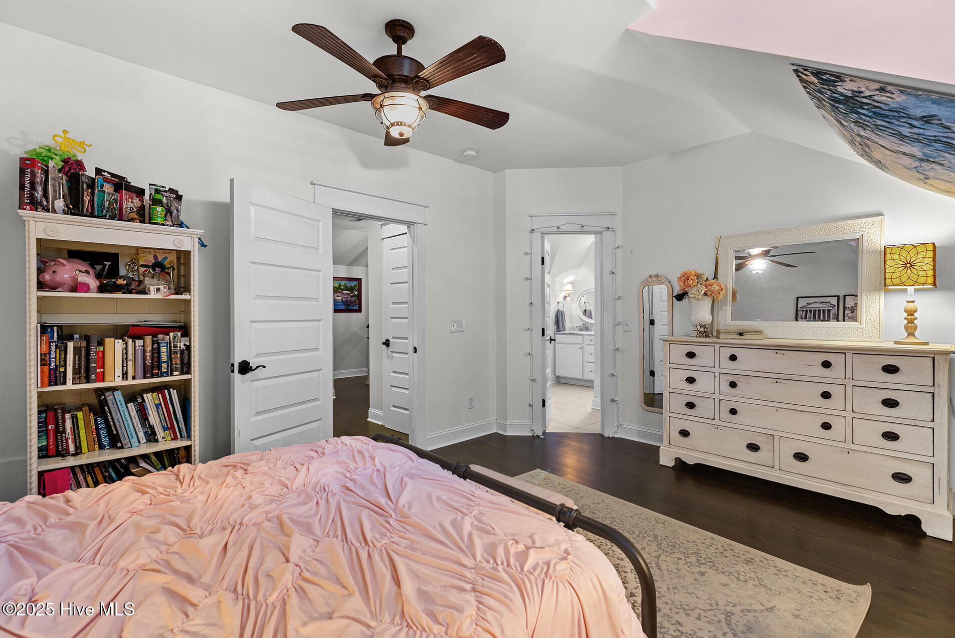 100541349 | Photo 45