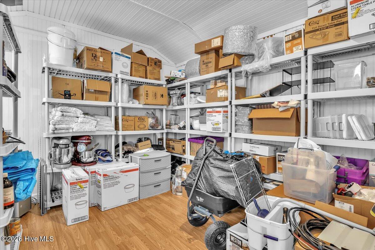 100551902 | Photo 52