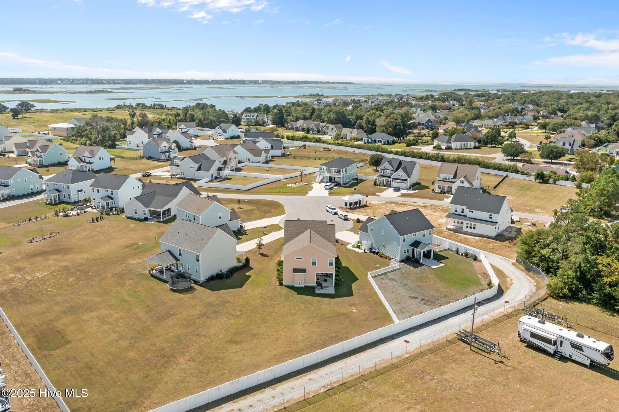 100534730 | Photo 34