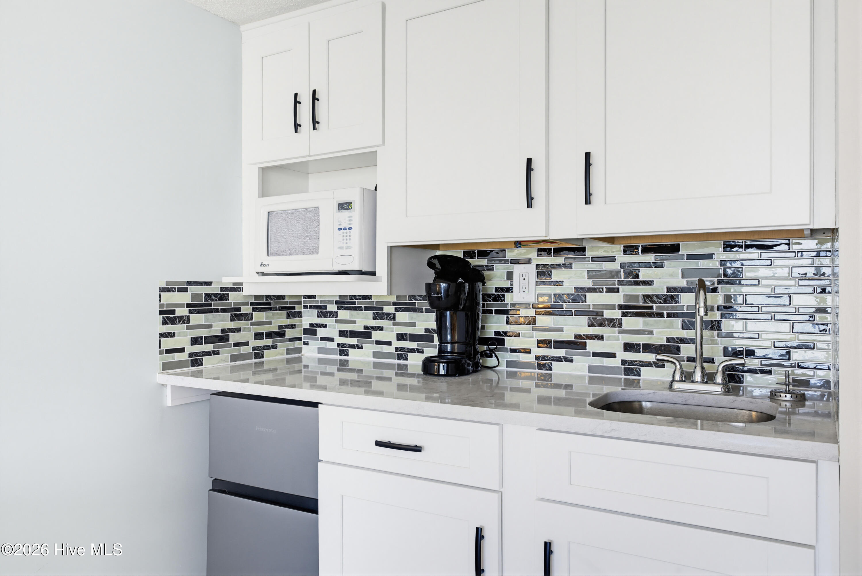 100566316 | Photo 15