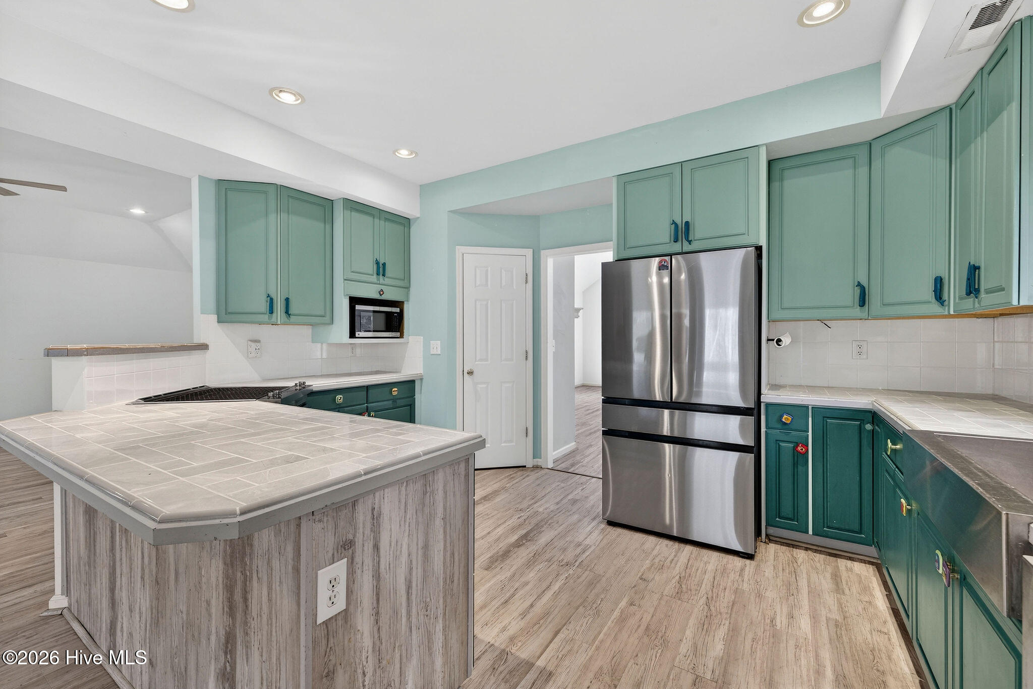 100556345 | Photo 26