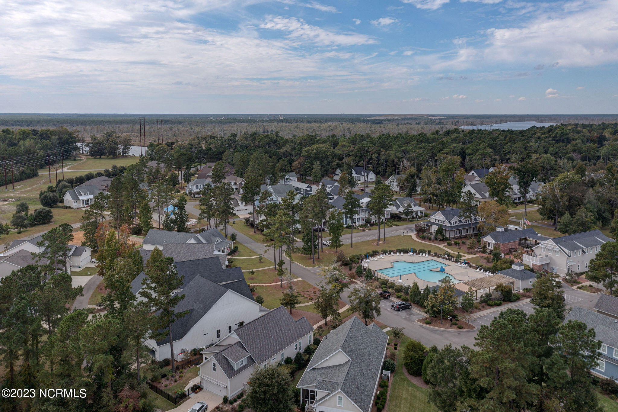 100568046 | Photo 94