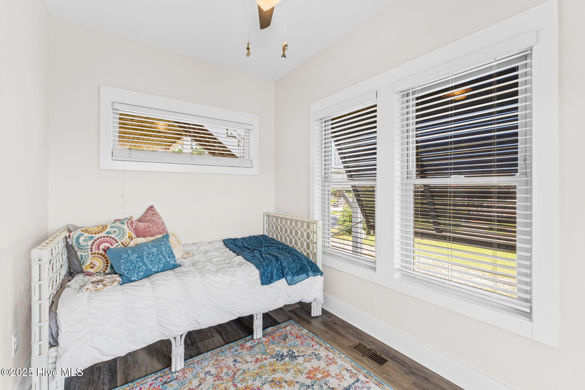 100514865 | Photo 48