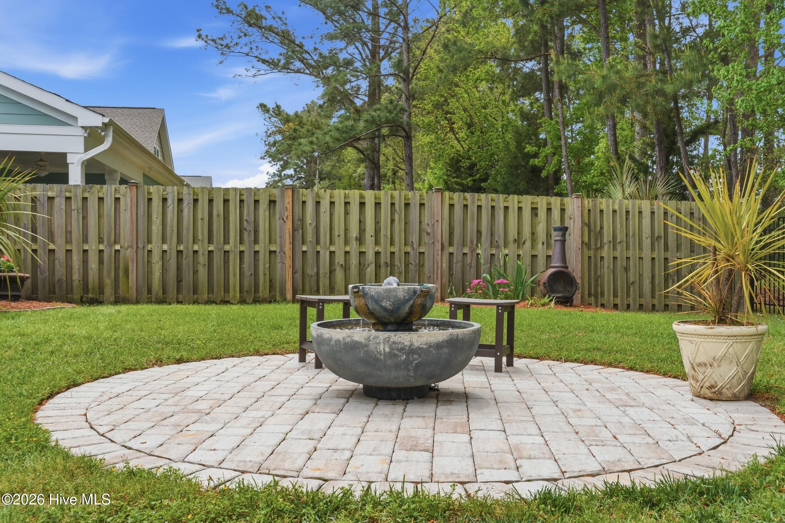 100565779 | Photo 46