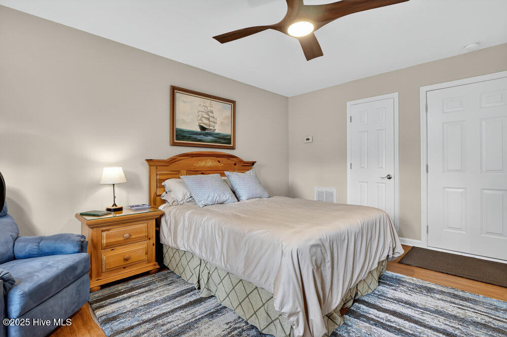 100526427 | Photo 17