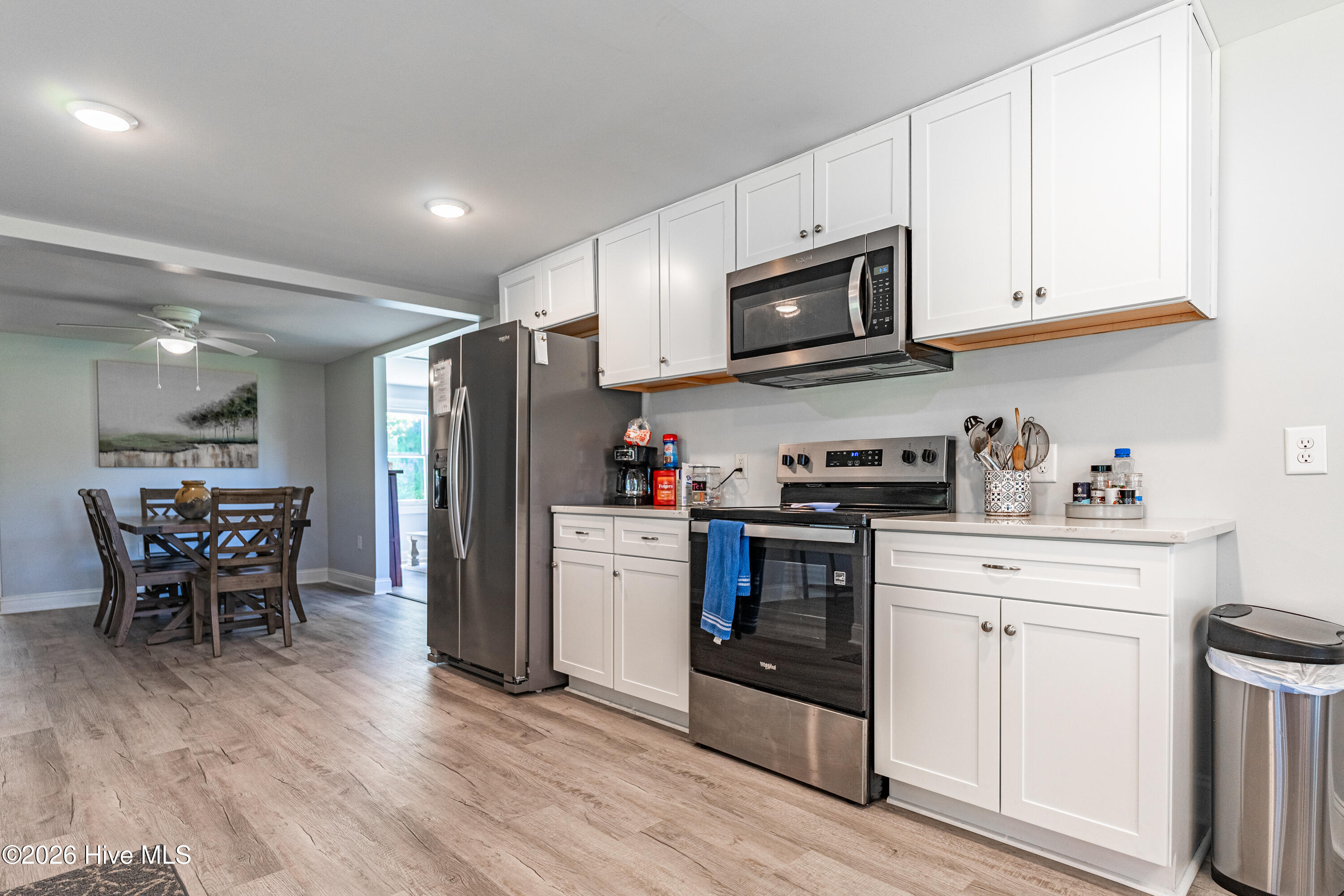 100563568 | Photo 14