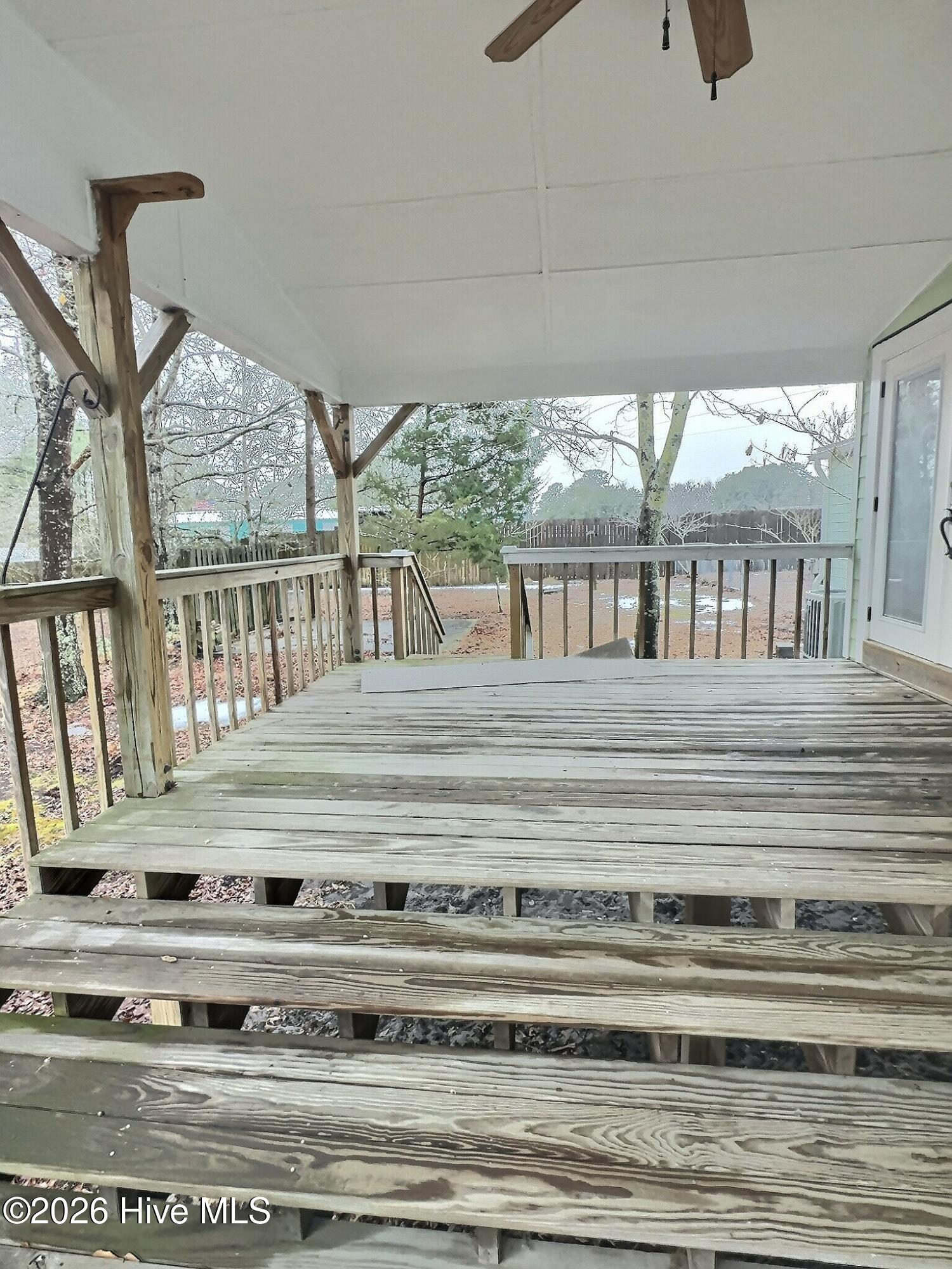 100522719 | Photo 28