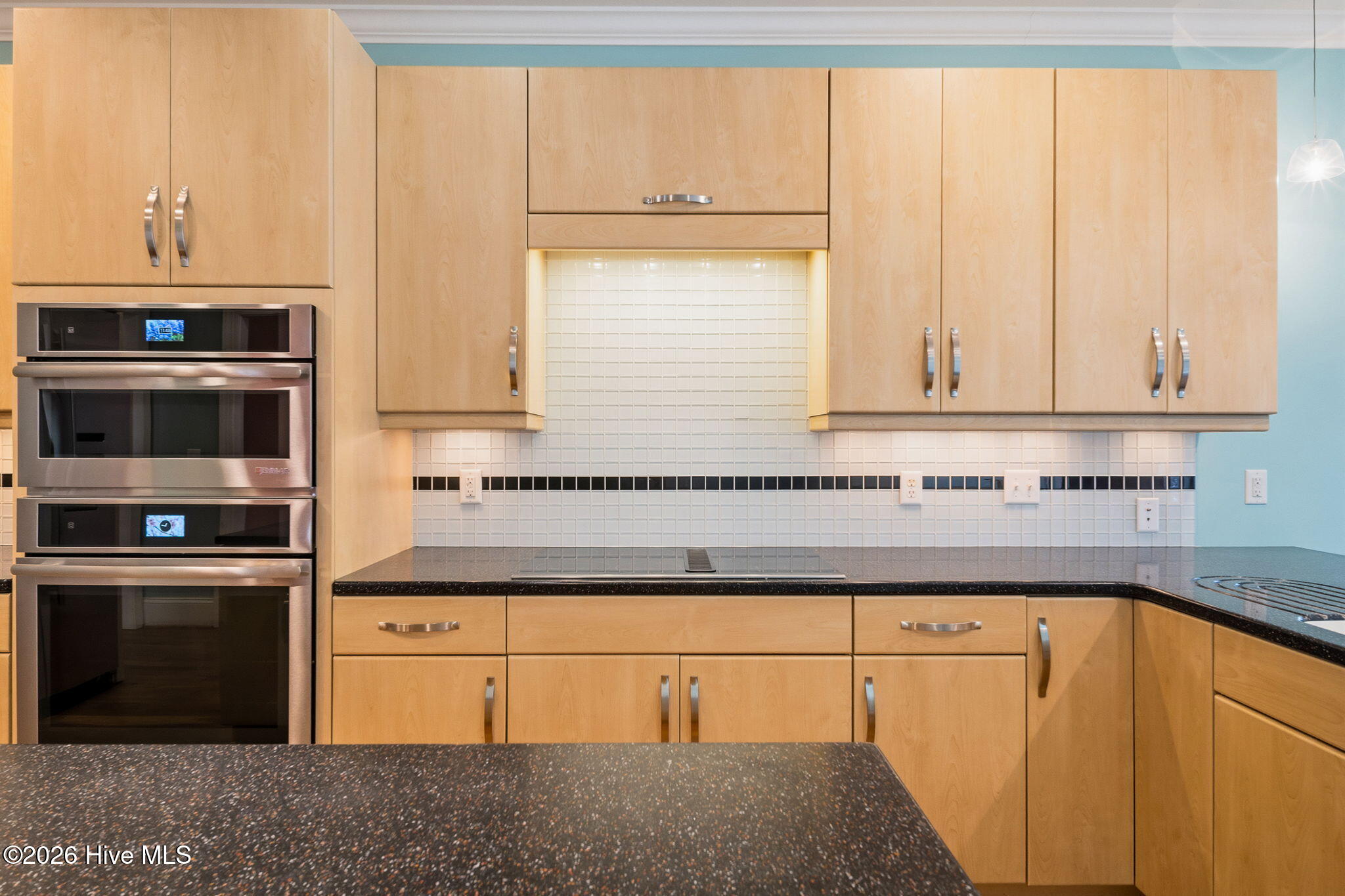 100564358 | Photo 19