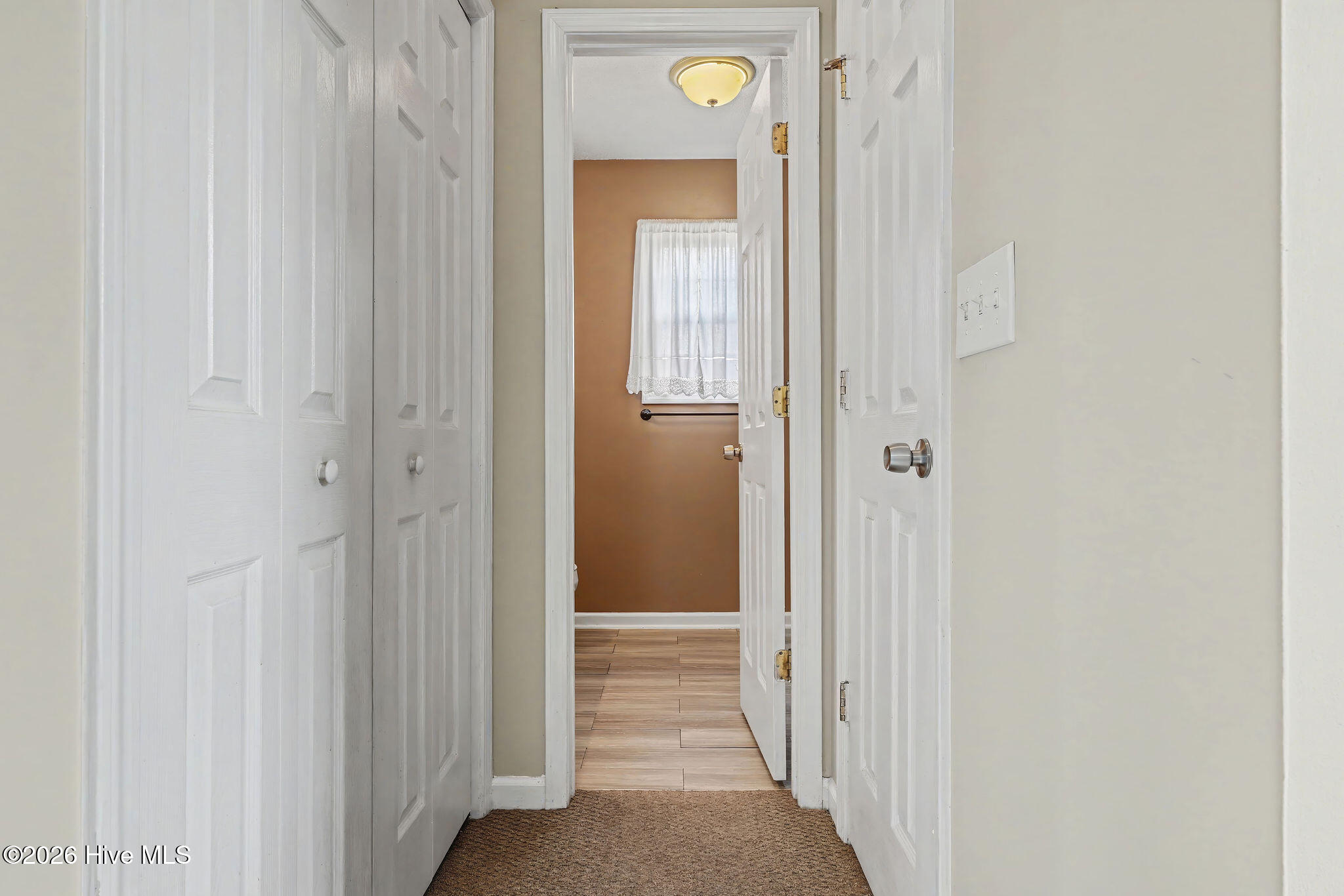 100560701 | Photo 24