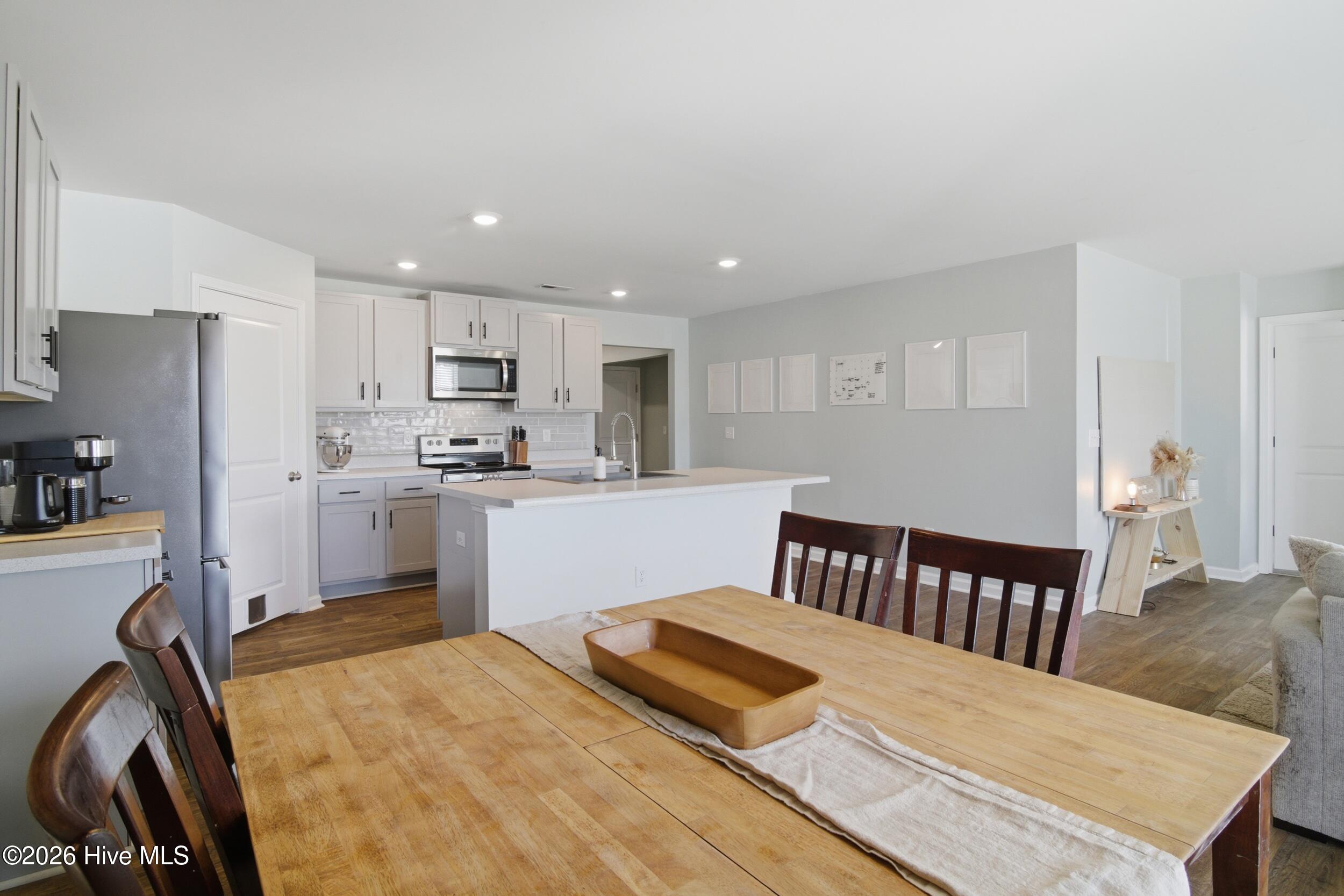 100552197 | Photo 11