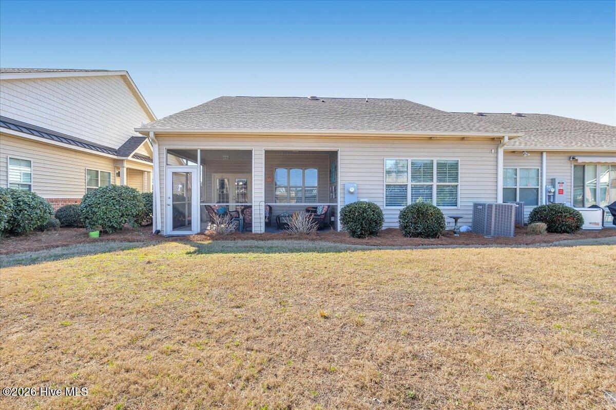 100549972 | Photo 54