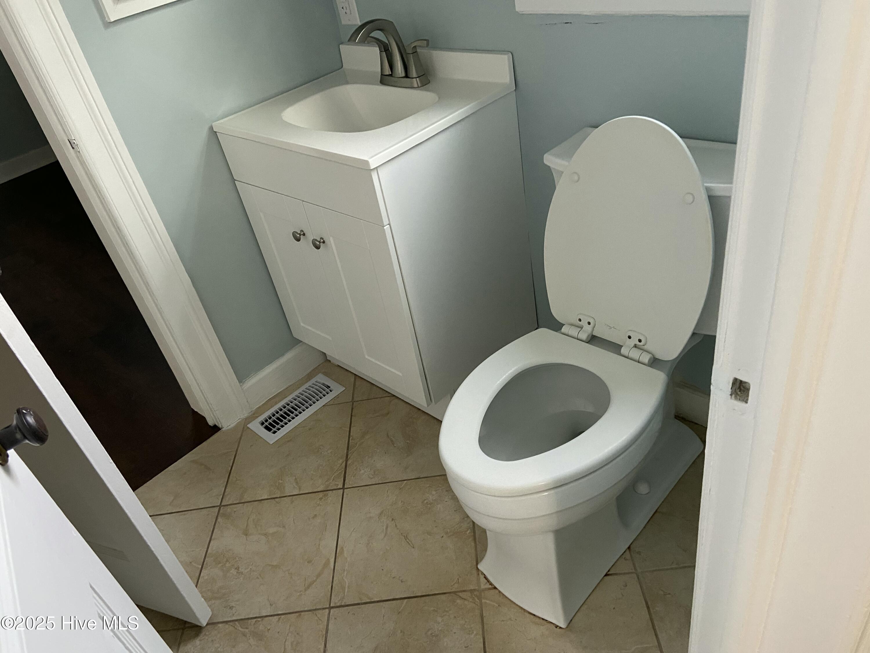 100552919 | Photo 17