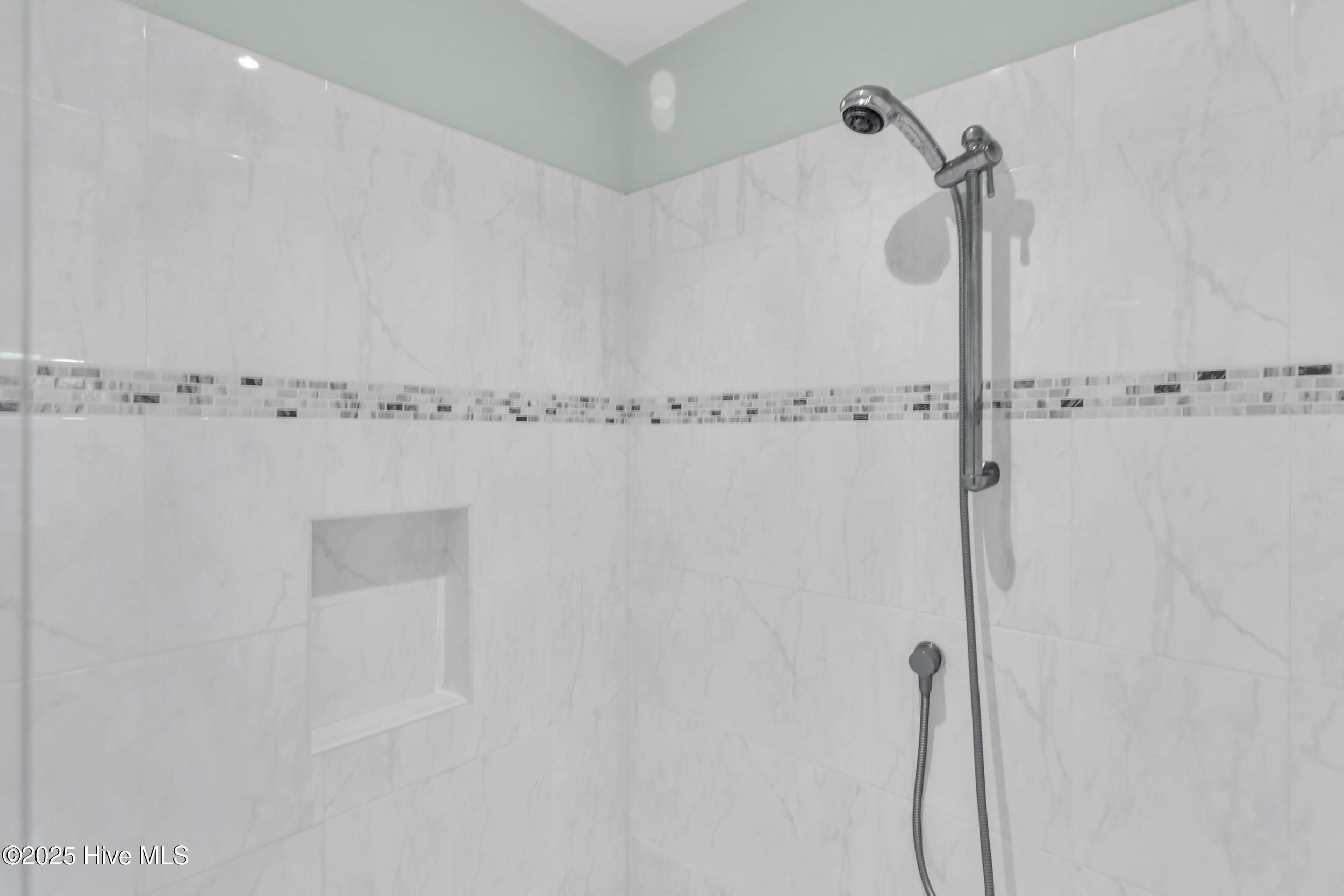 2821 Park Avenue, Wilmington, NC 28403 – photo 18: Master Bath