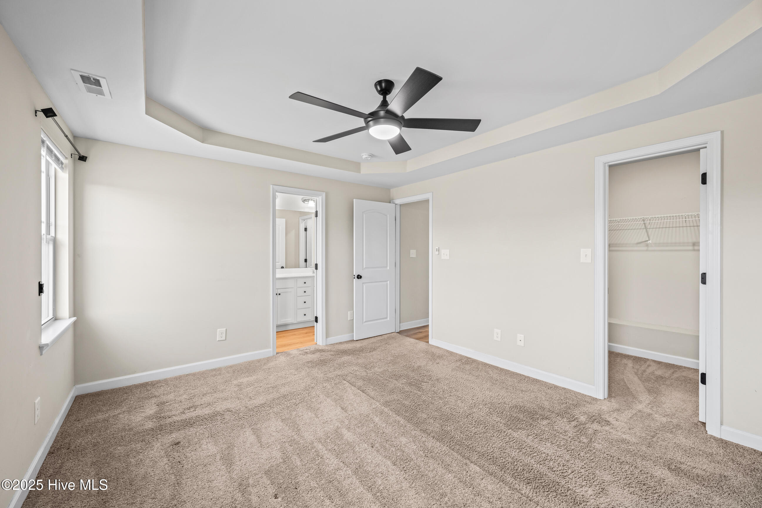 100544958 | Photo 18