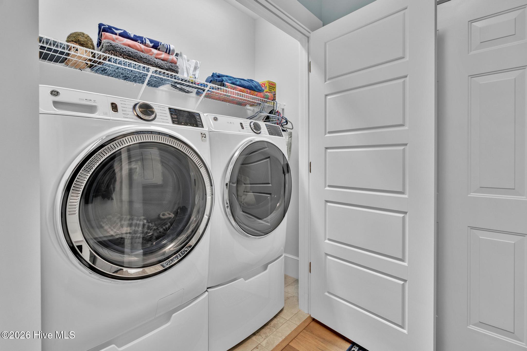 100554961 | Photo 39