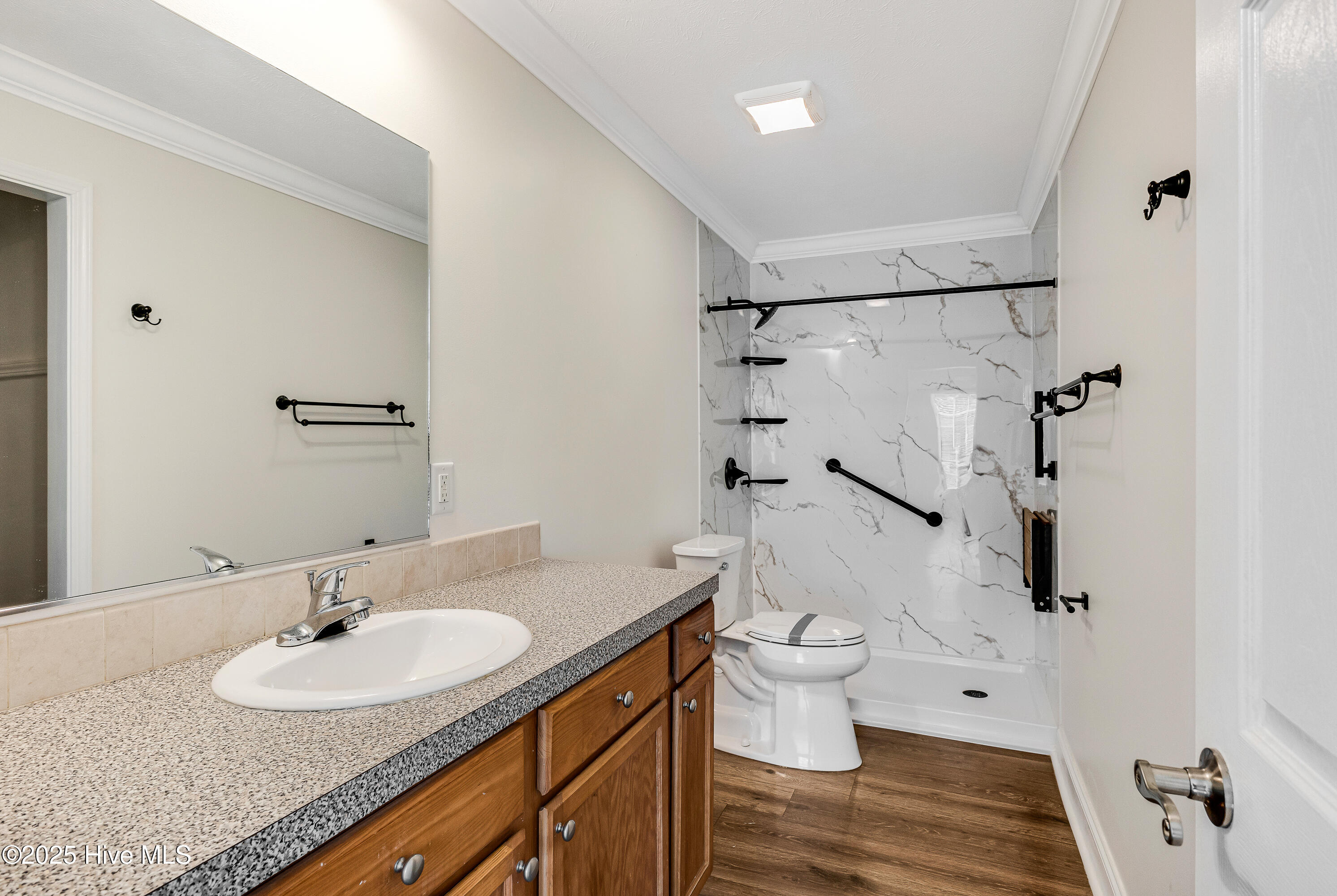 100534568 | Photo 12