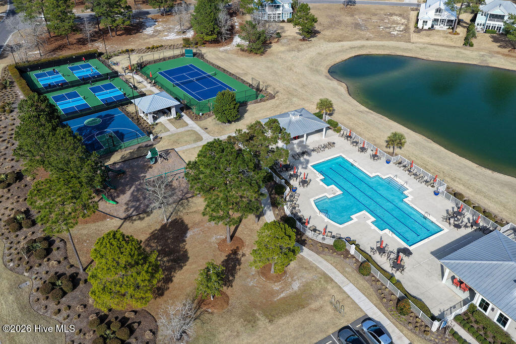 100558848 | Photo 54