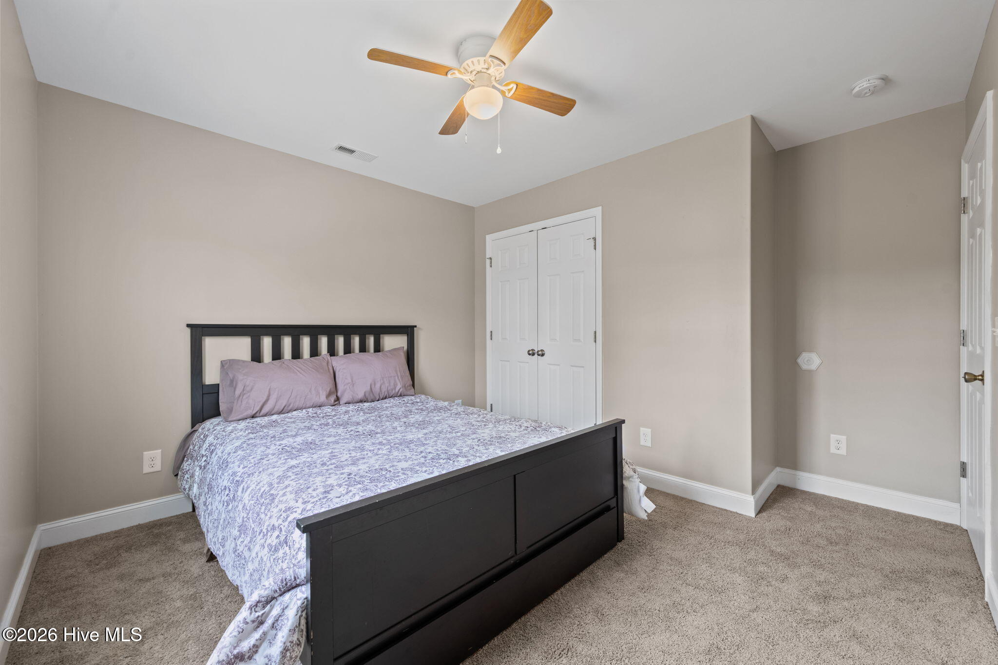 100549610 | Photo 28