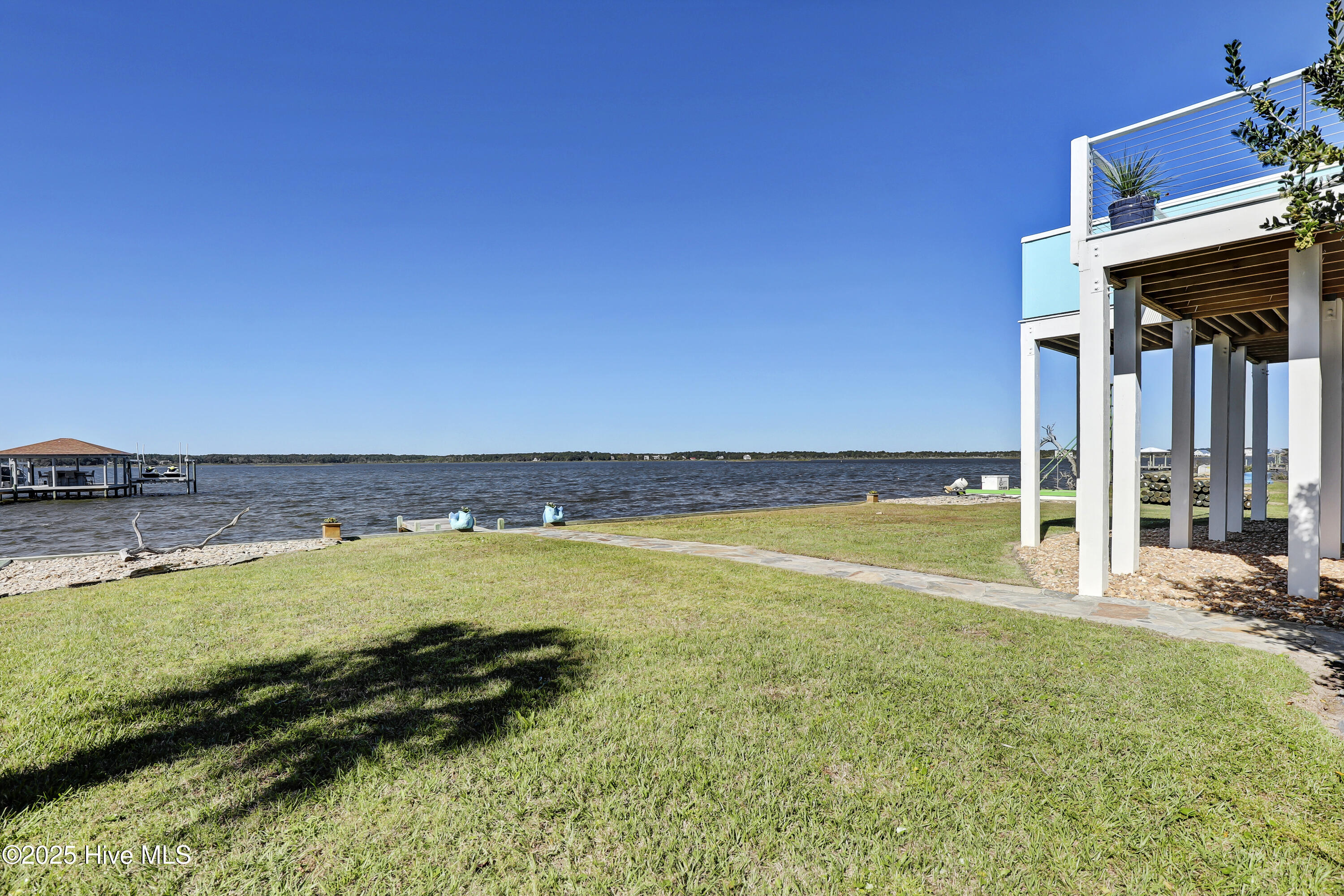 100537166 | Photo 58