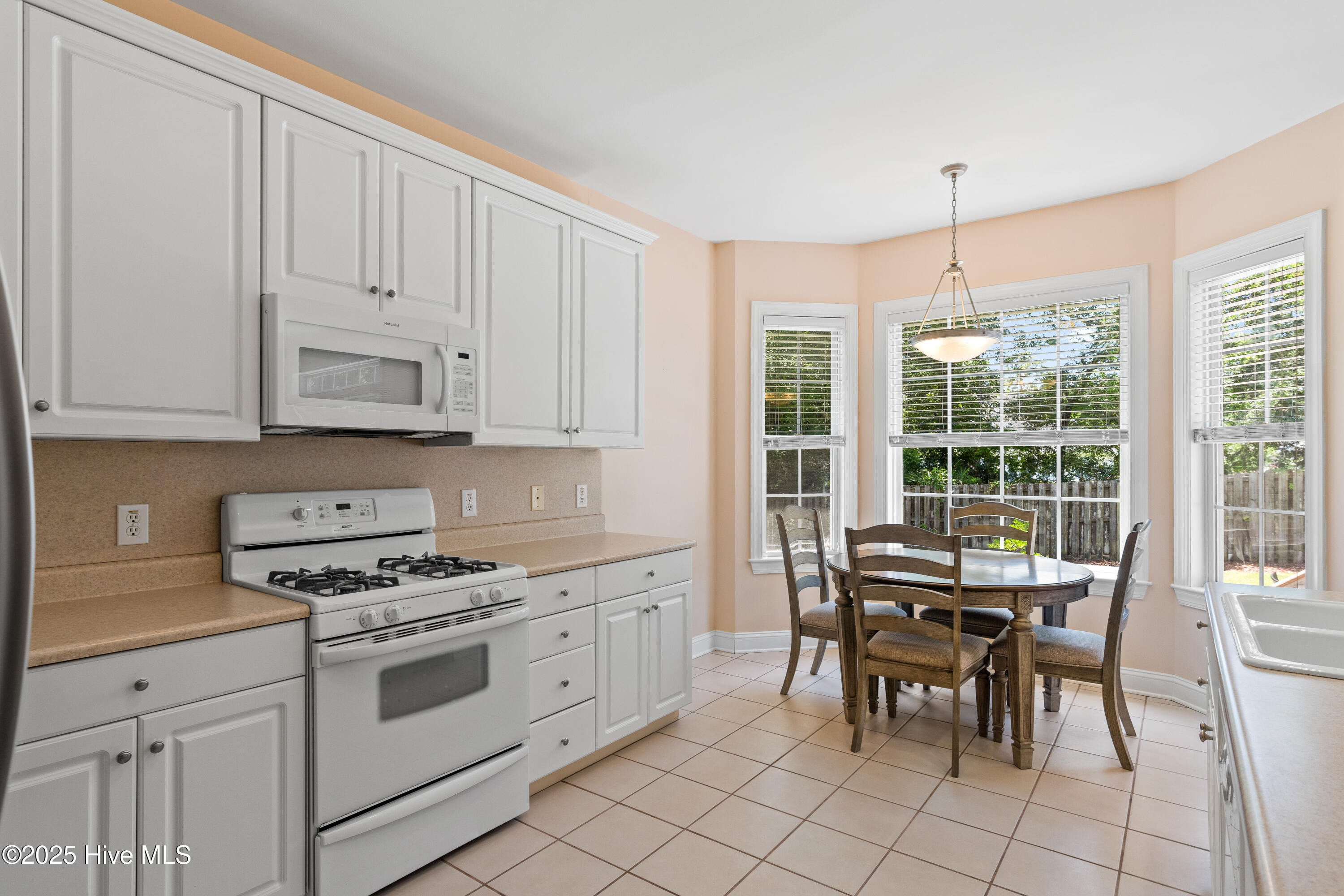 100513652 | Photo 14