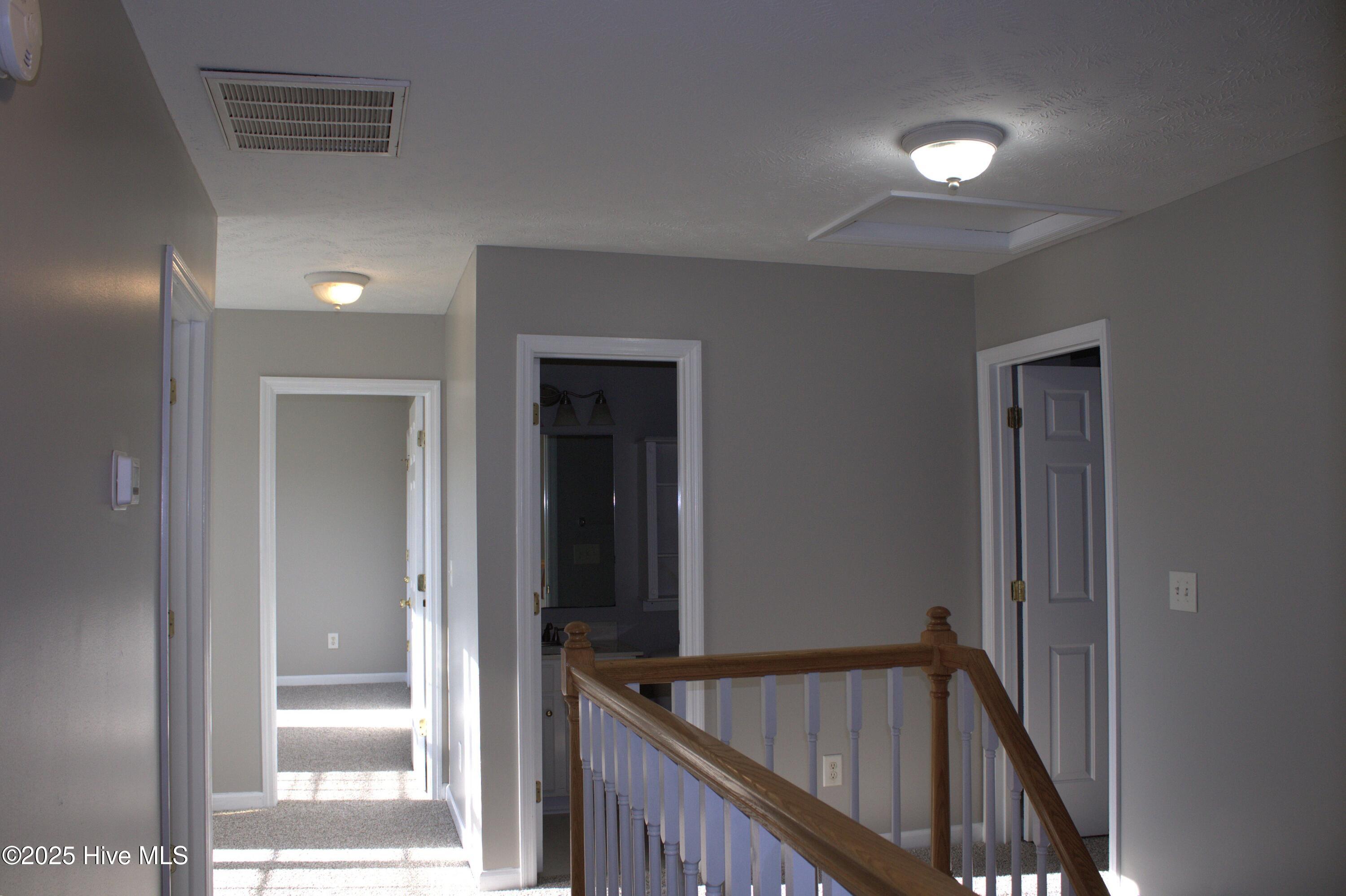 100520140 | Photo 17