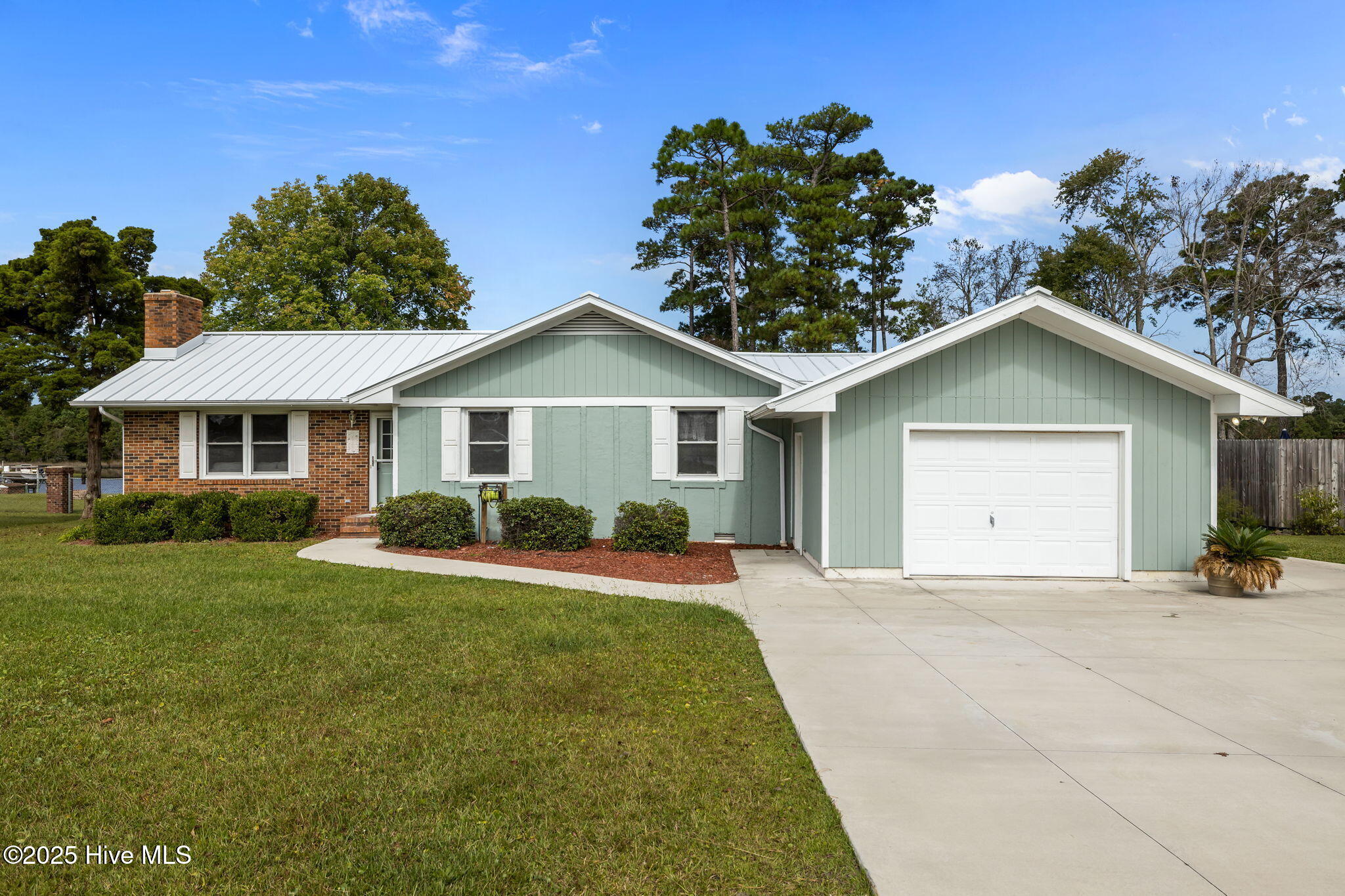 Homes for sale in Newport, NC | 312 Rollingwood Dr, Newport, NC 28570 | MLS# 100536586