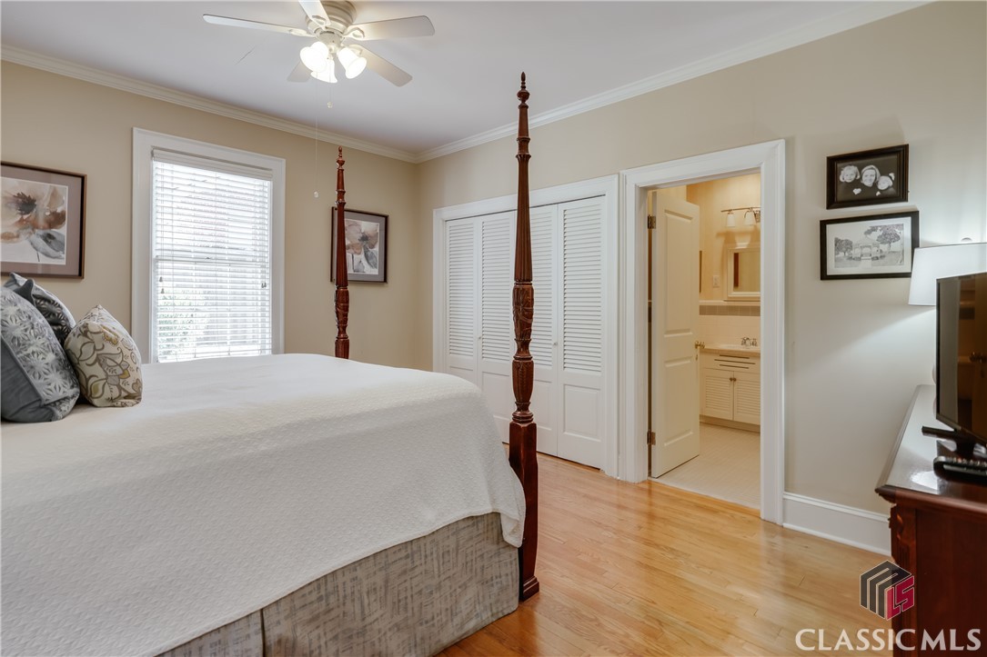 577 Cloverhurst Avenue W