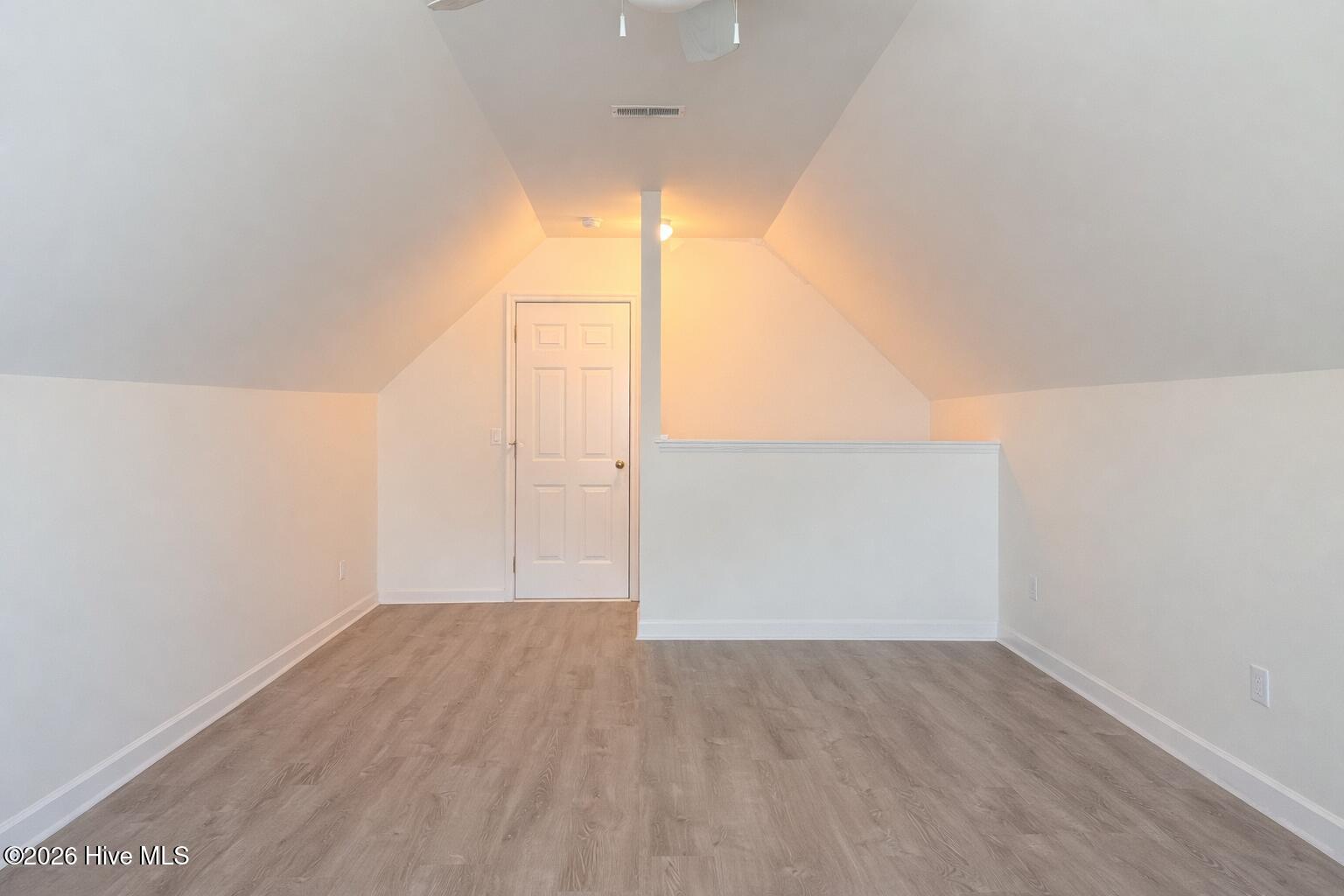 100559708 | Photo 66