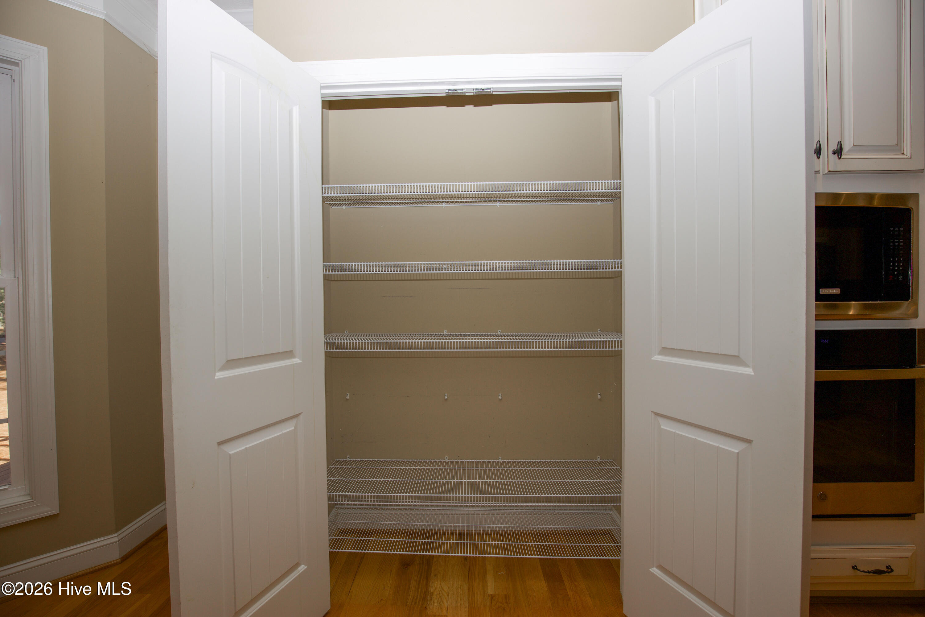 16 Montrose Ct-43