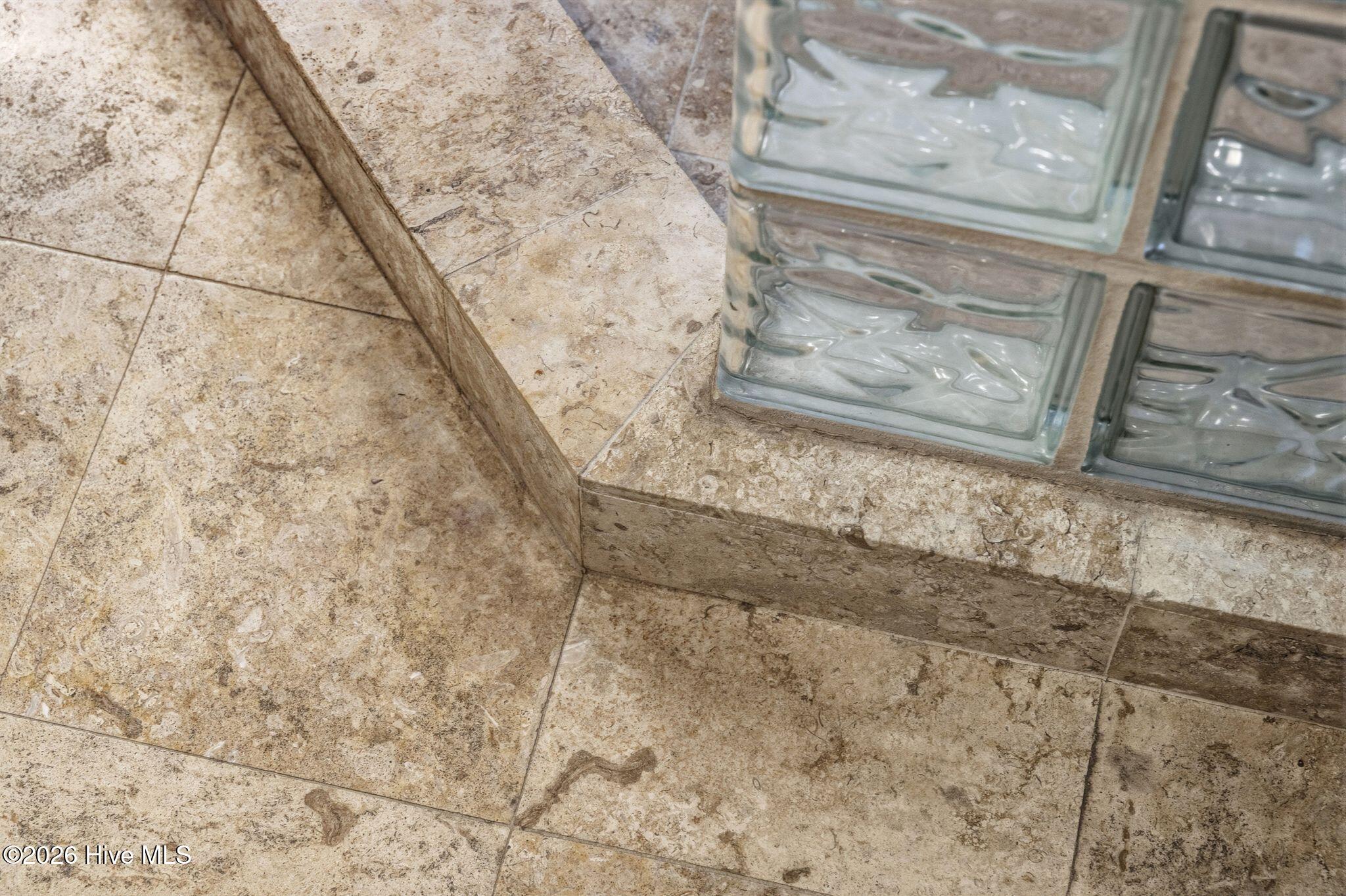 100555834 | Photo 34