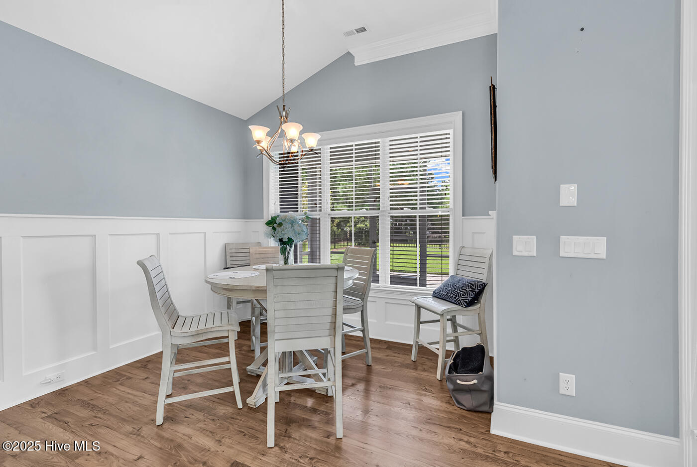 100529992 | Photo 14