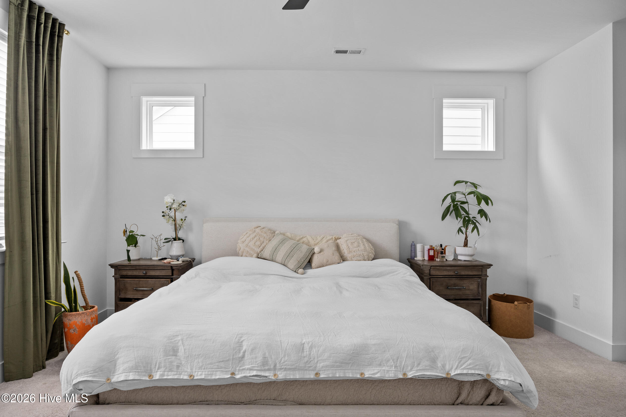 100551783 | Photo 25