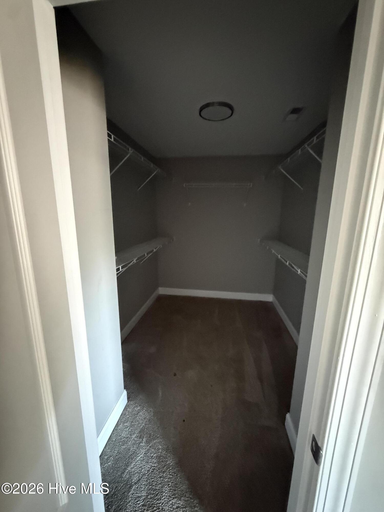 100551425 | Photo 16