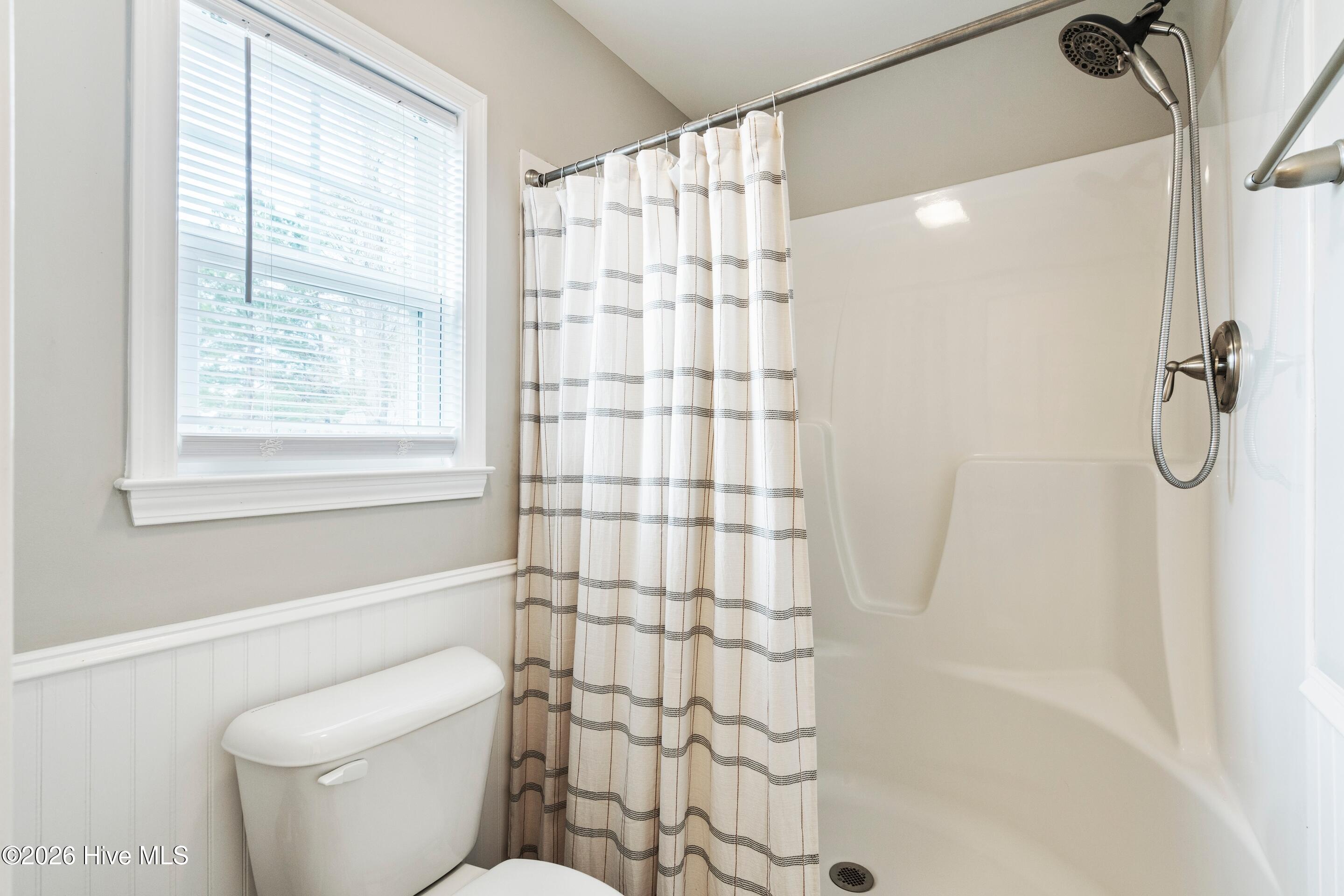 100549435 | Photo 27