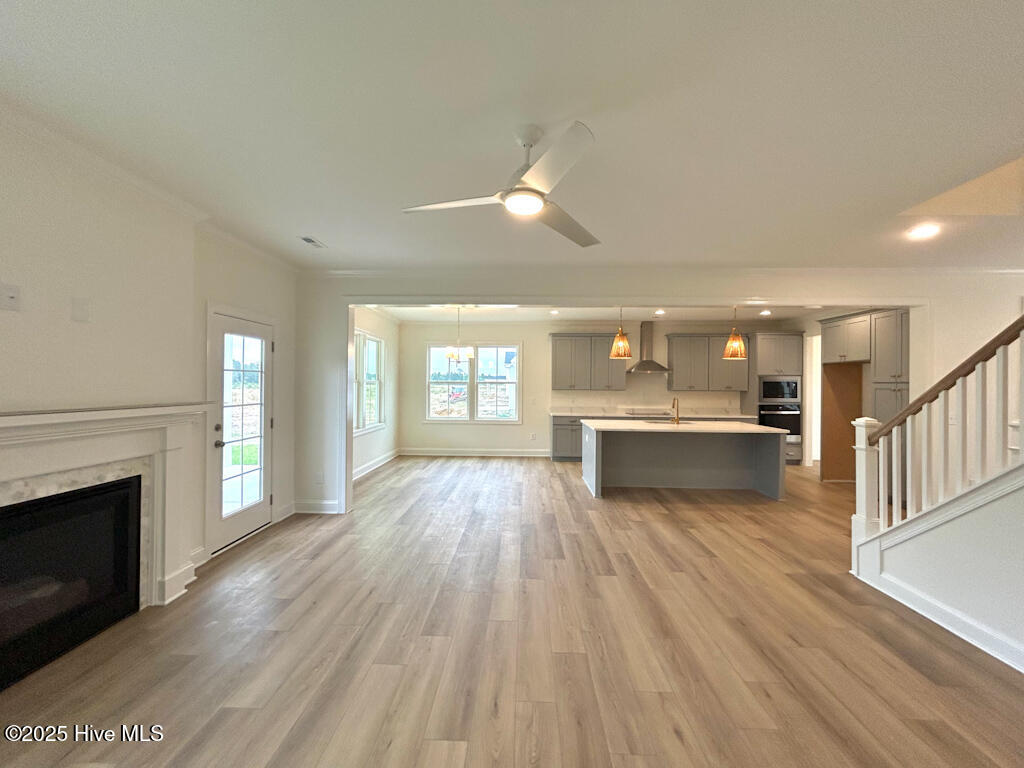 100510168 | Photo 30