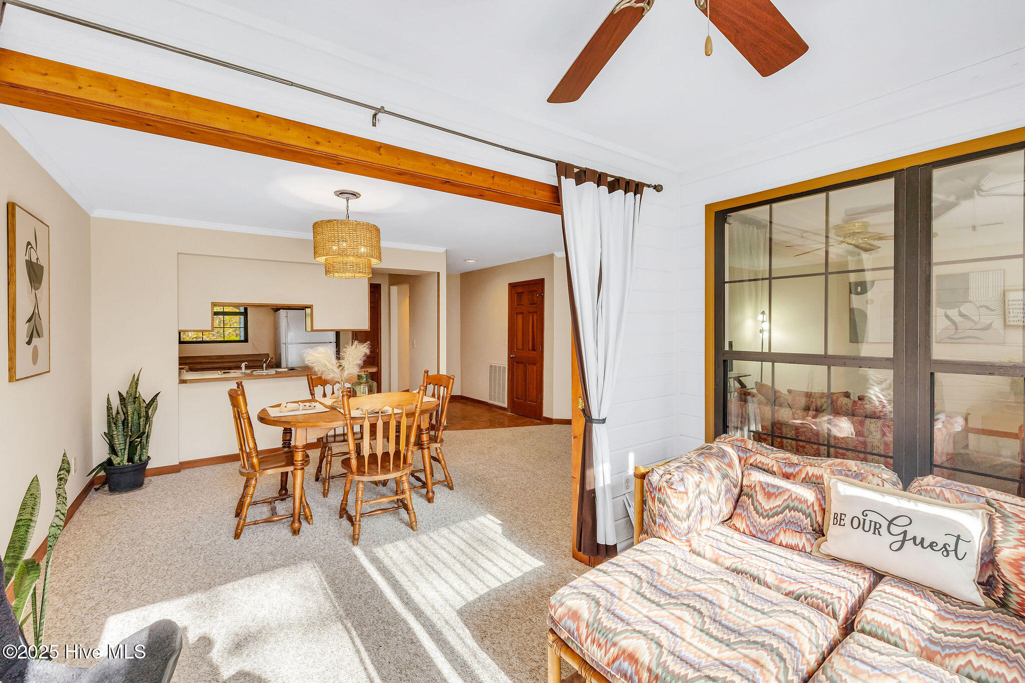 100541732 | Photo 17