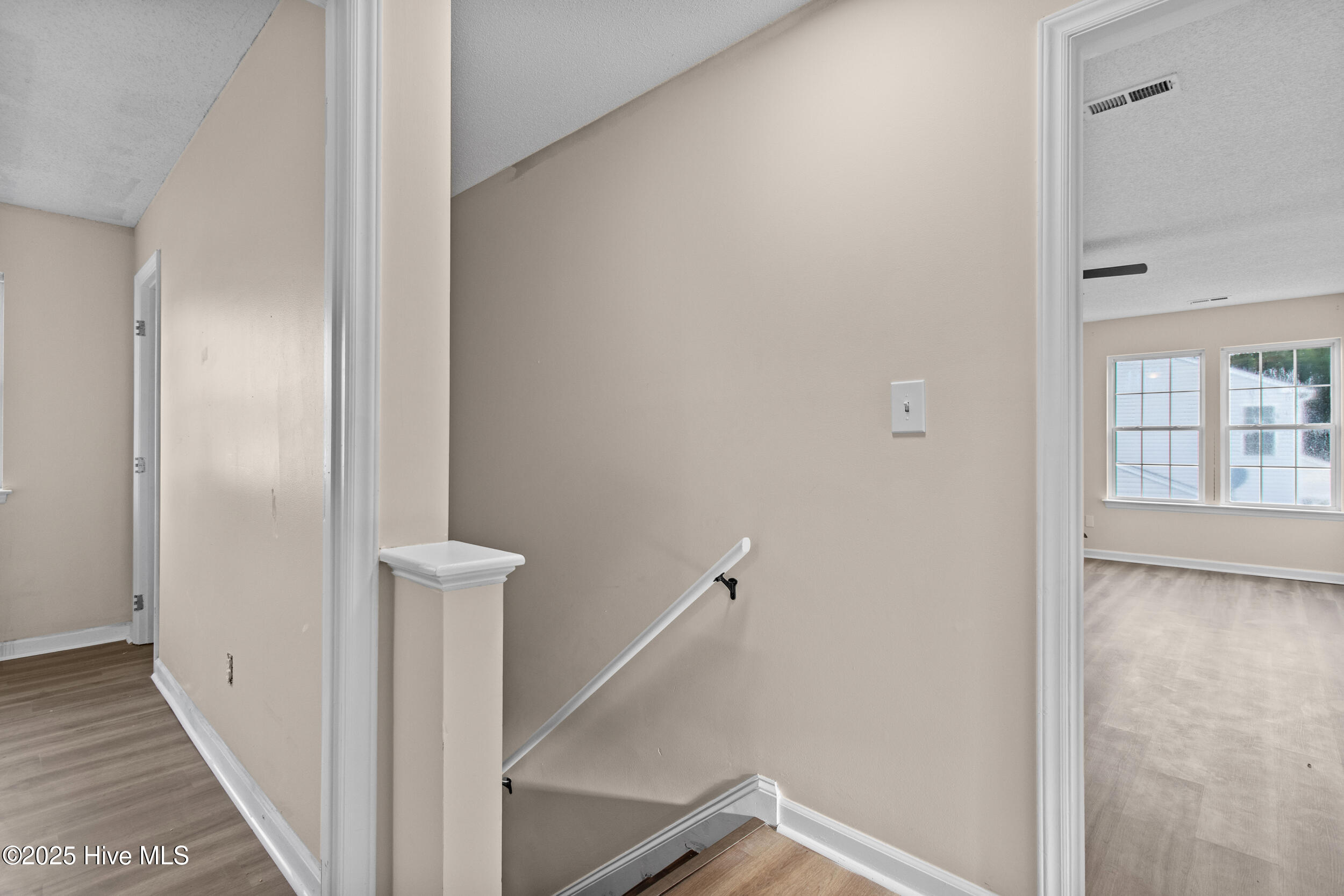 100532655 | Photo 17