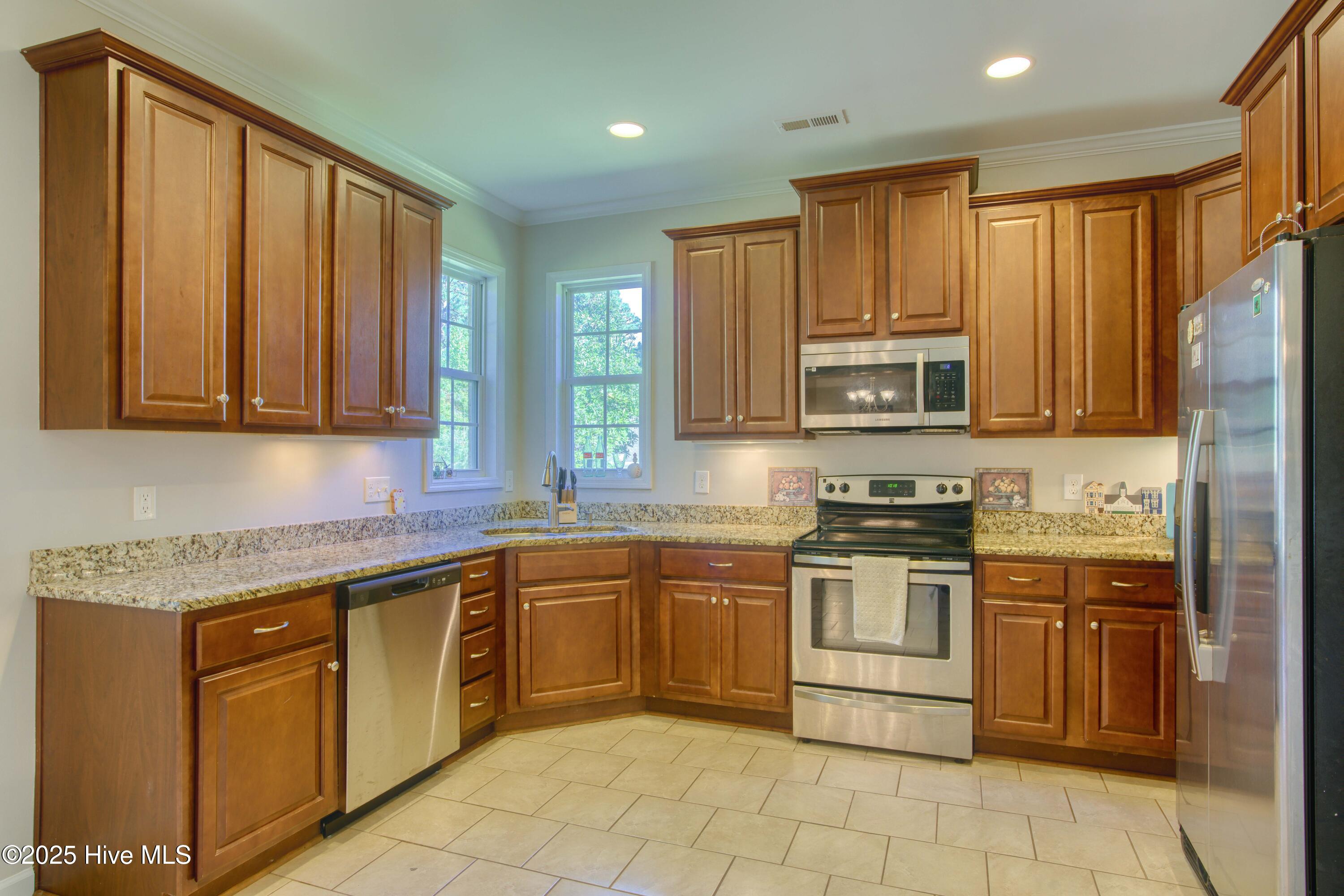 100537657 | Photo 11