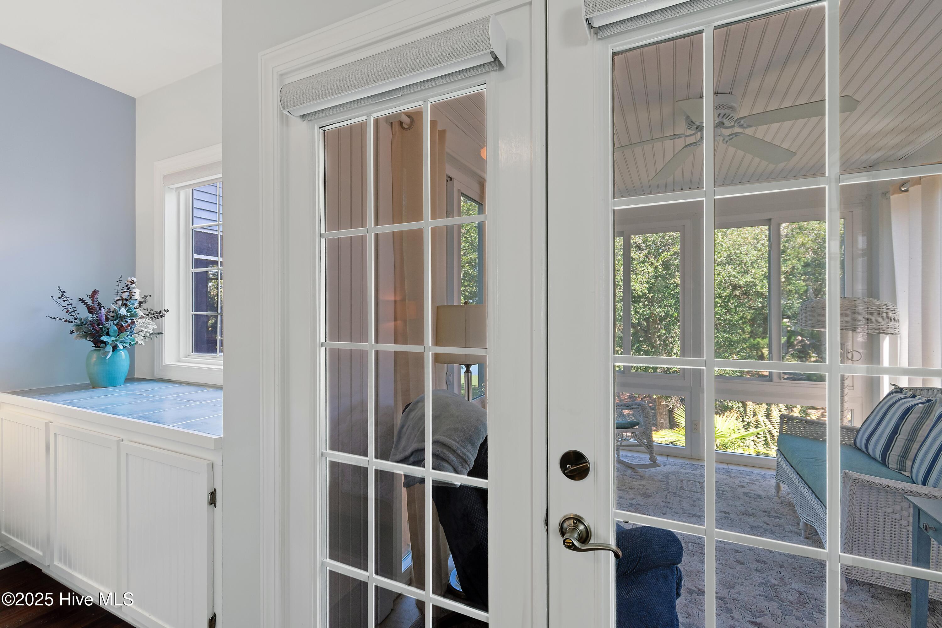 100533940 | Photo 32