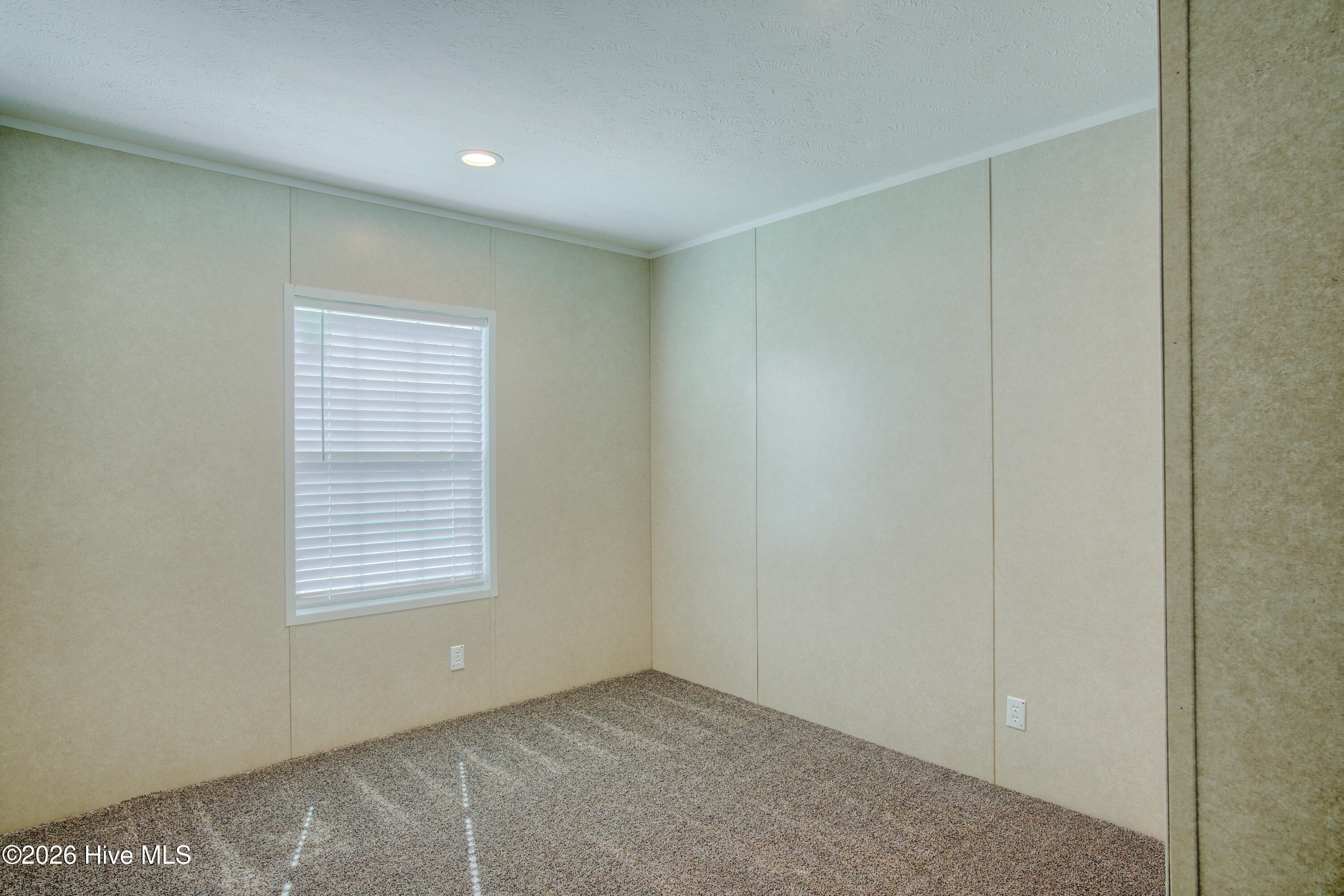 100557065 | Photo 20