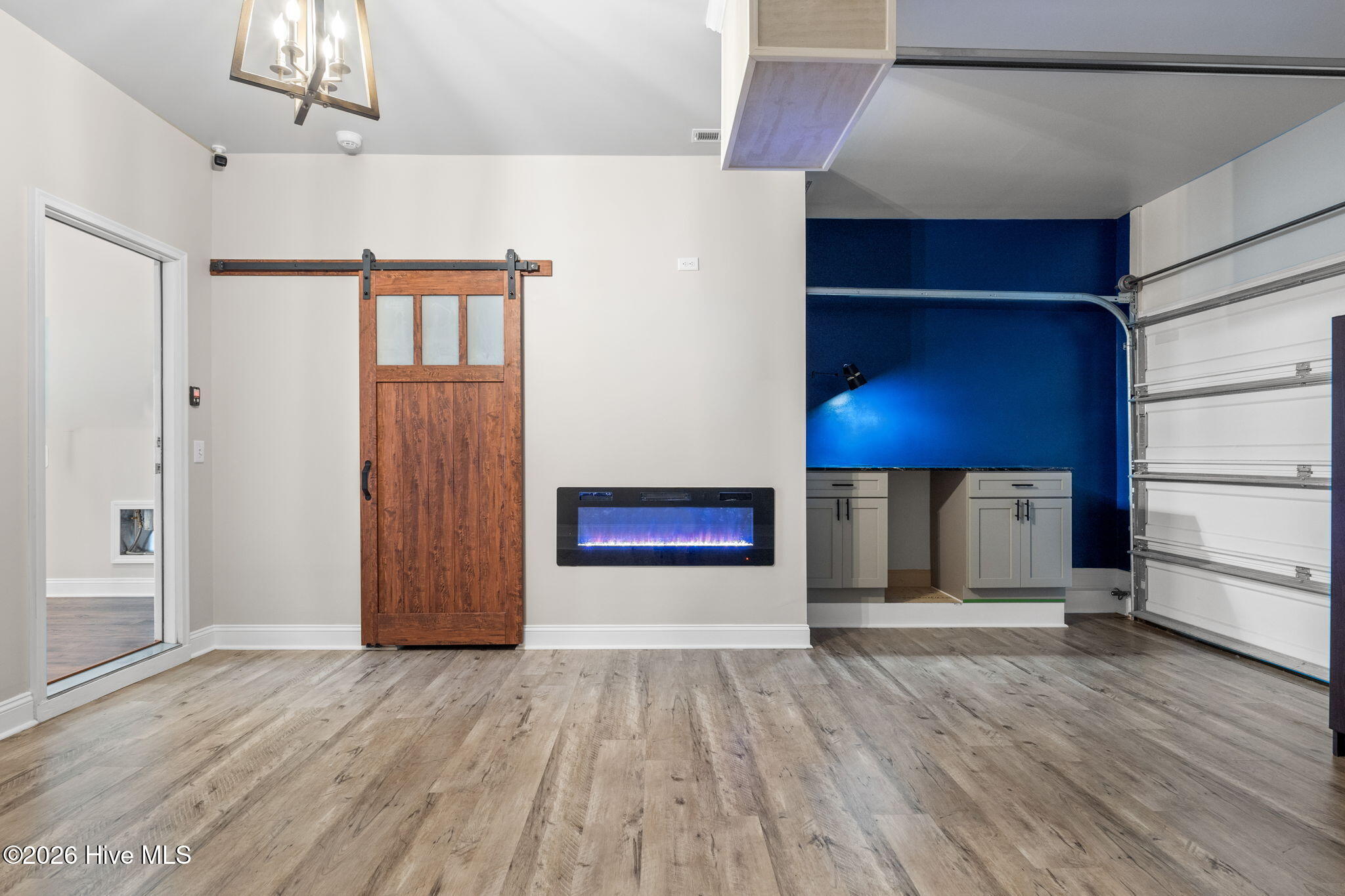 100540133 | Photo 27