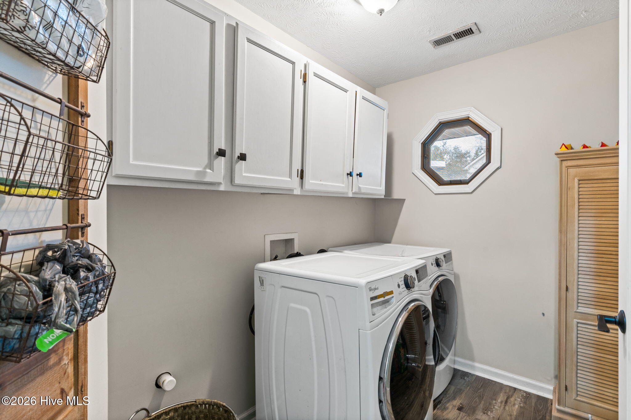 100556346 | Photo 13