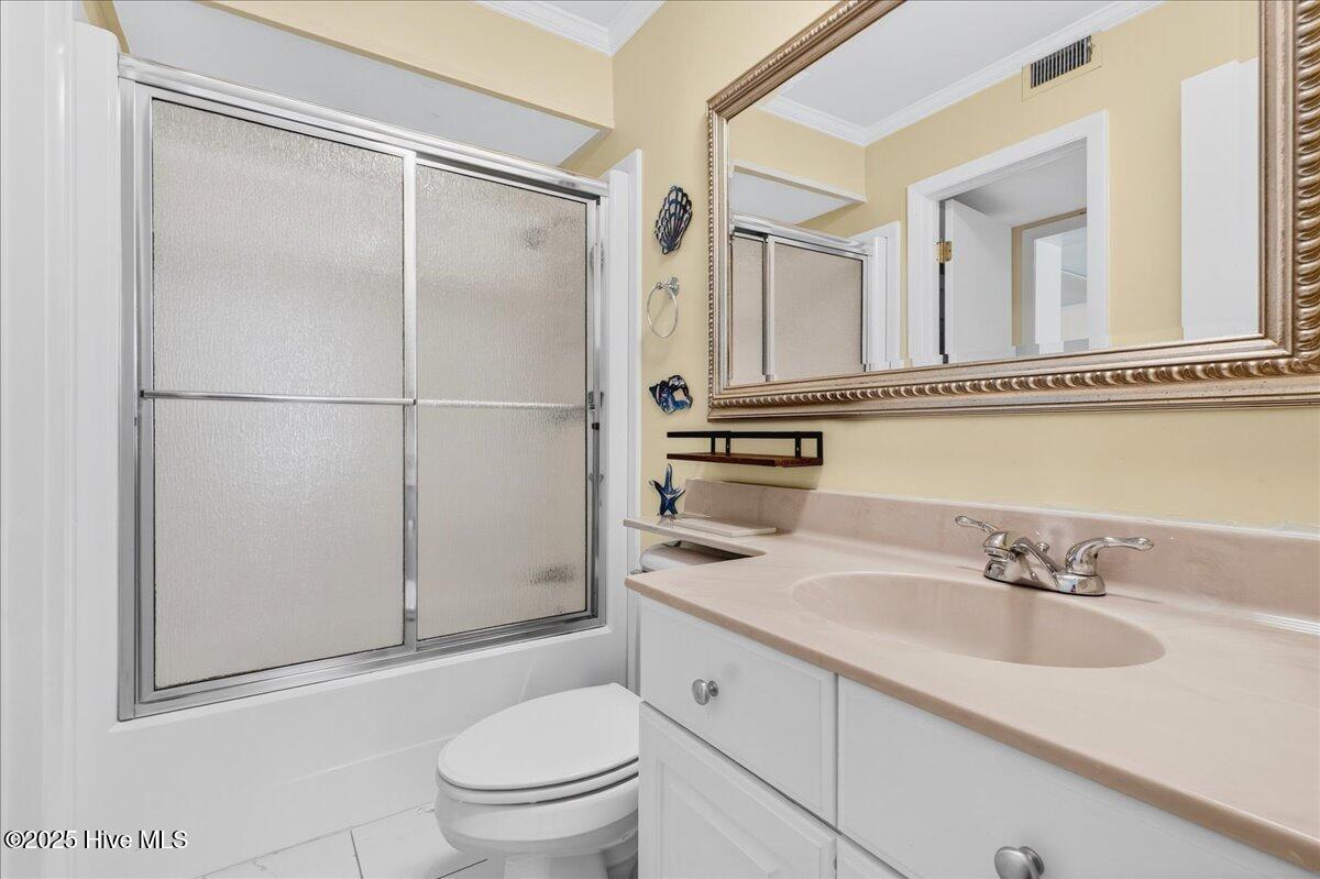 100540886 | Photo 18