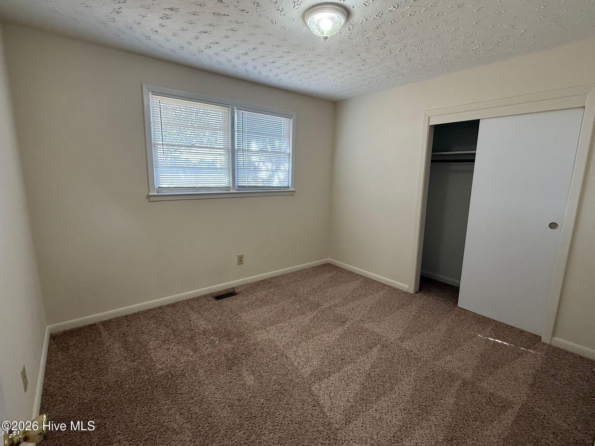 100555288 | Photo 10