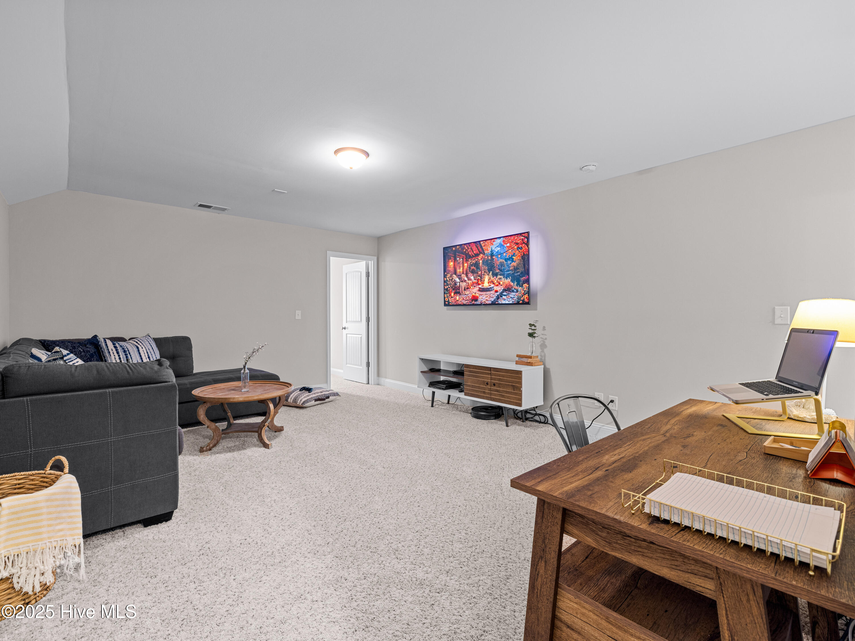 100535765 | Photo 57