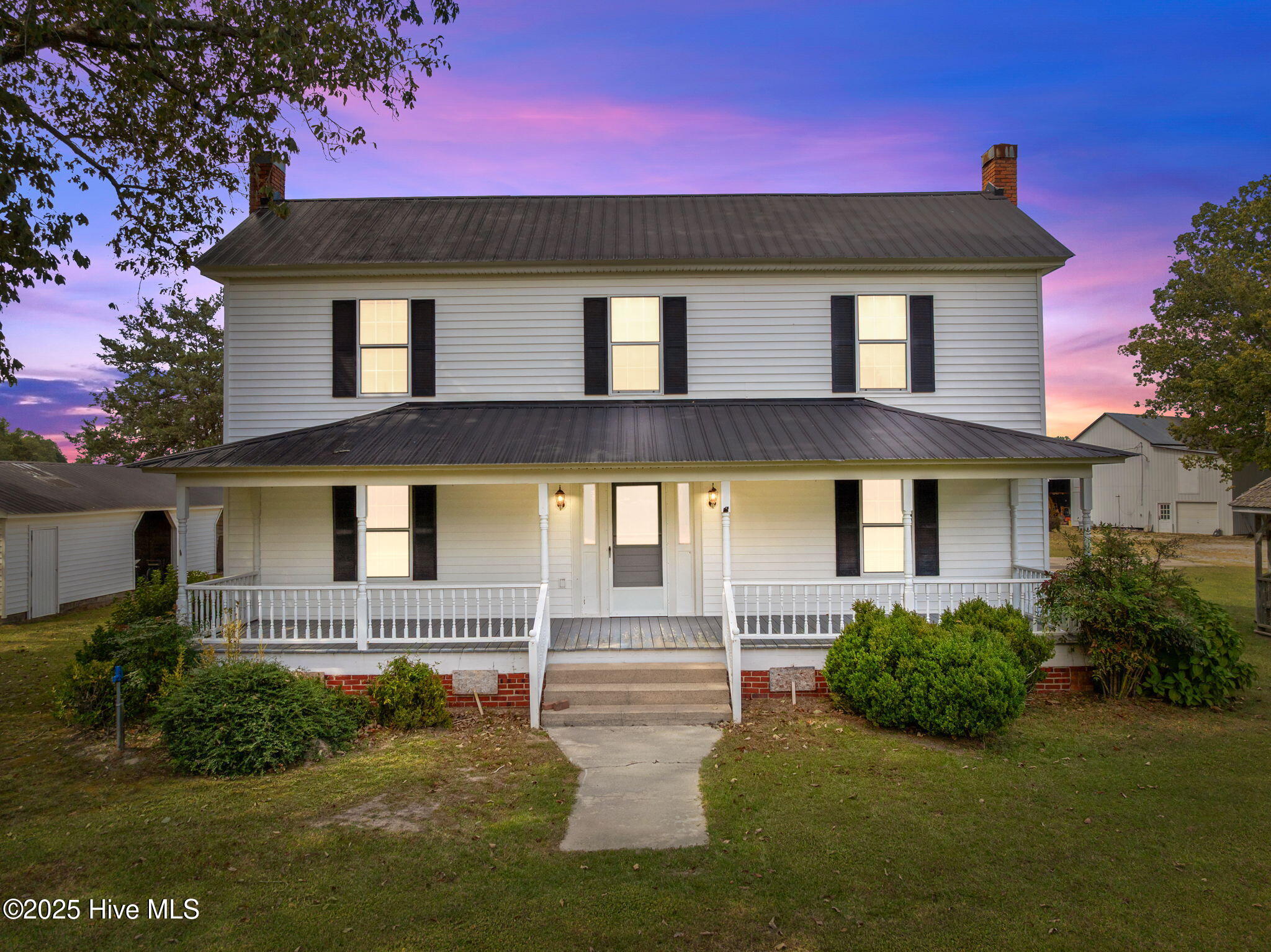 Homes for sale in Williamston, NC | 1870 Bobby Roberson Rd, Williamston, NC 27892 | MLS# 100536572