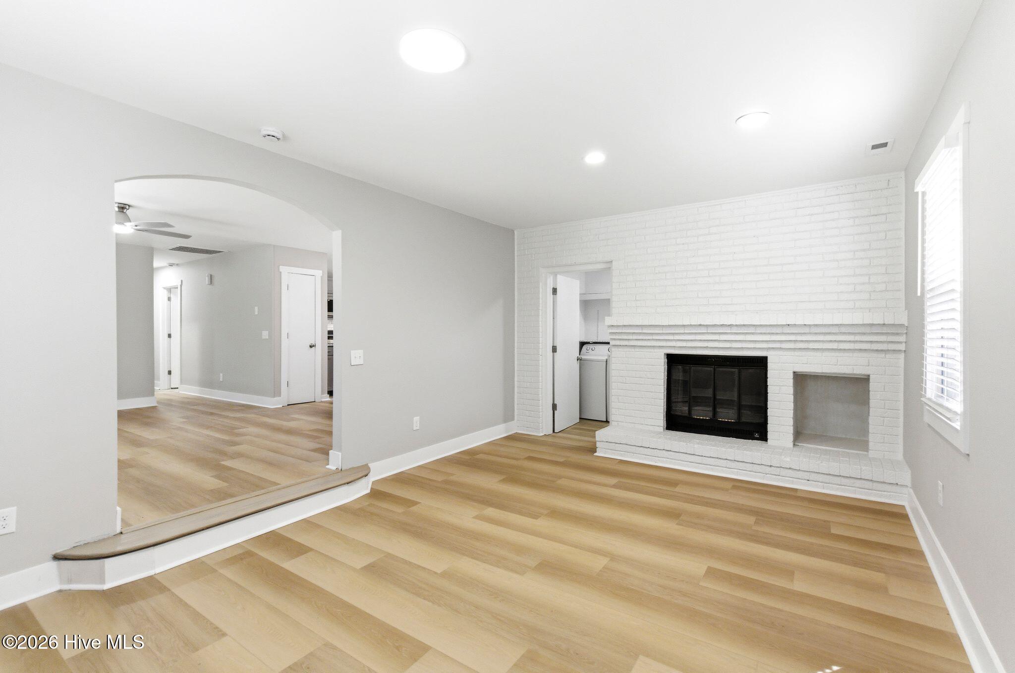 100564209 | Photo 19