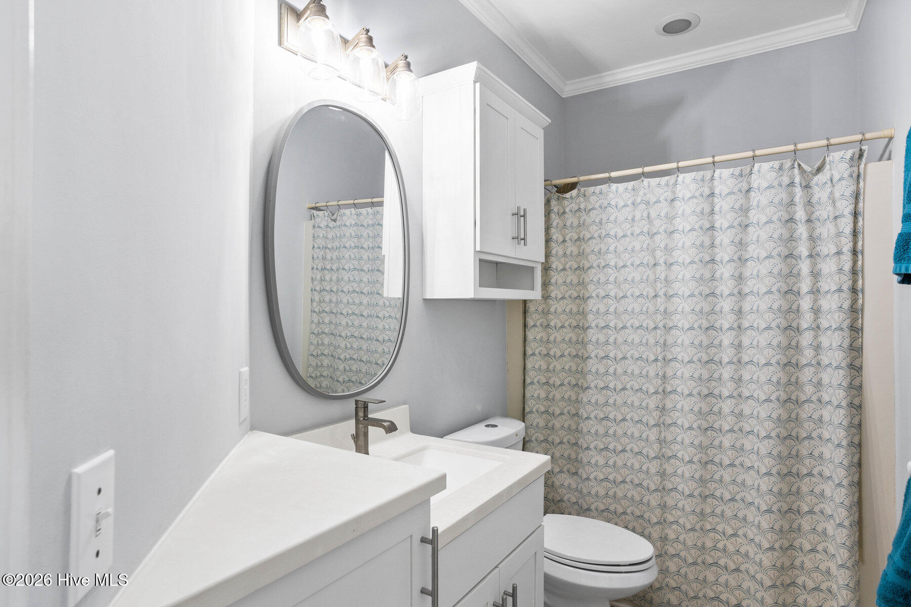 100557830 | Photo 24